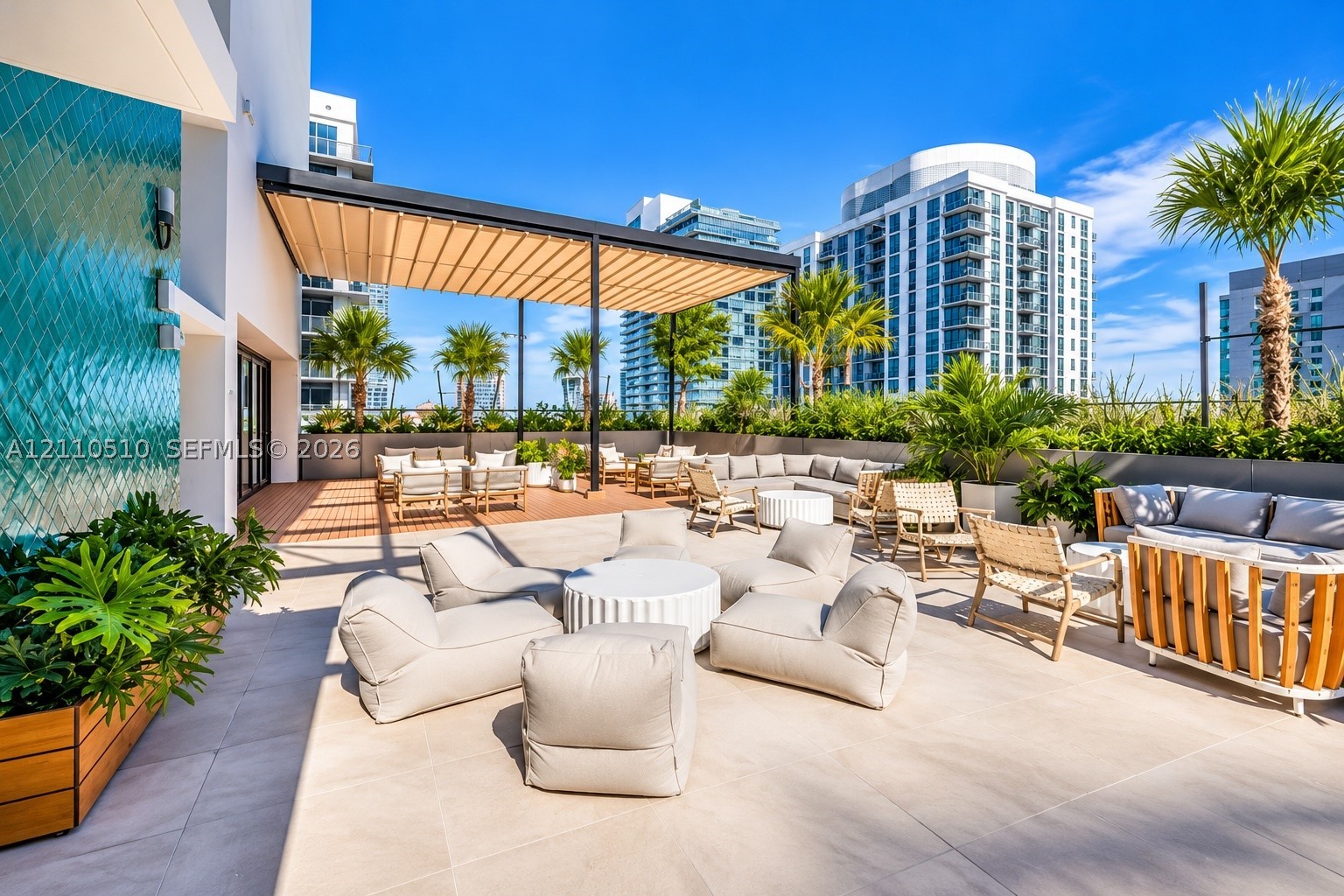 11 NE 6th St #1811 Miami, FL 33132