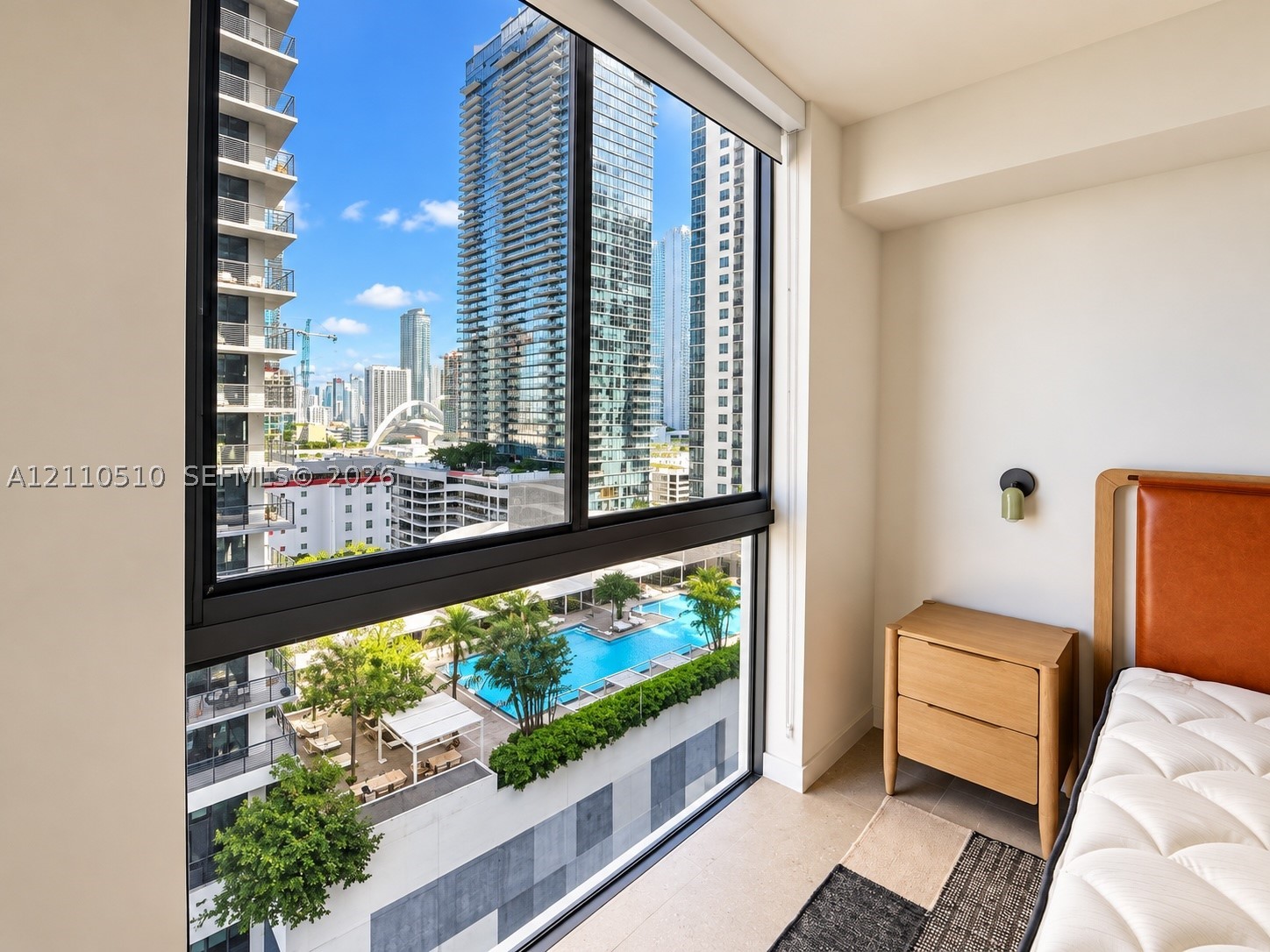 11 NE 6th St #1811 Miami, FL 33132