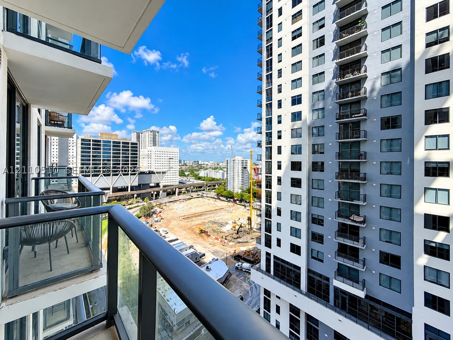 11 NE 6th St #1811 Miami, FL 33132