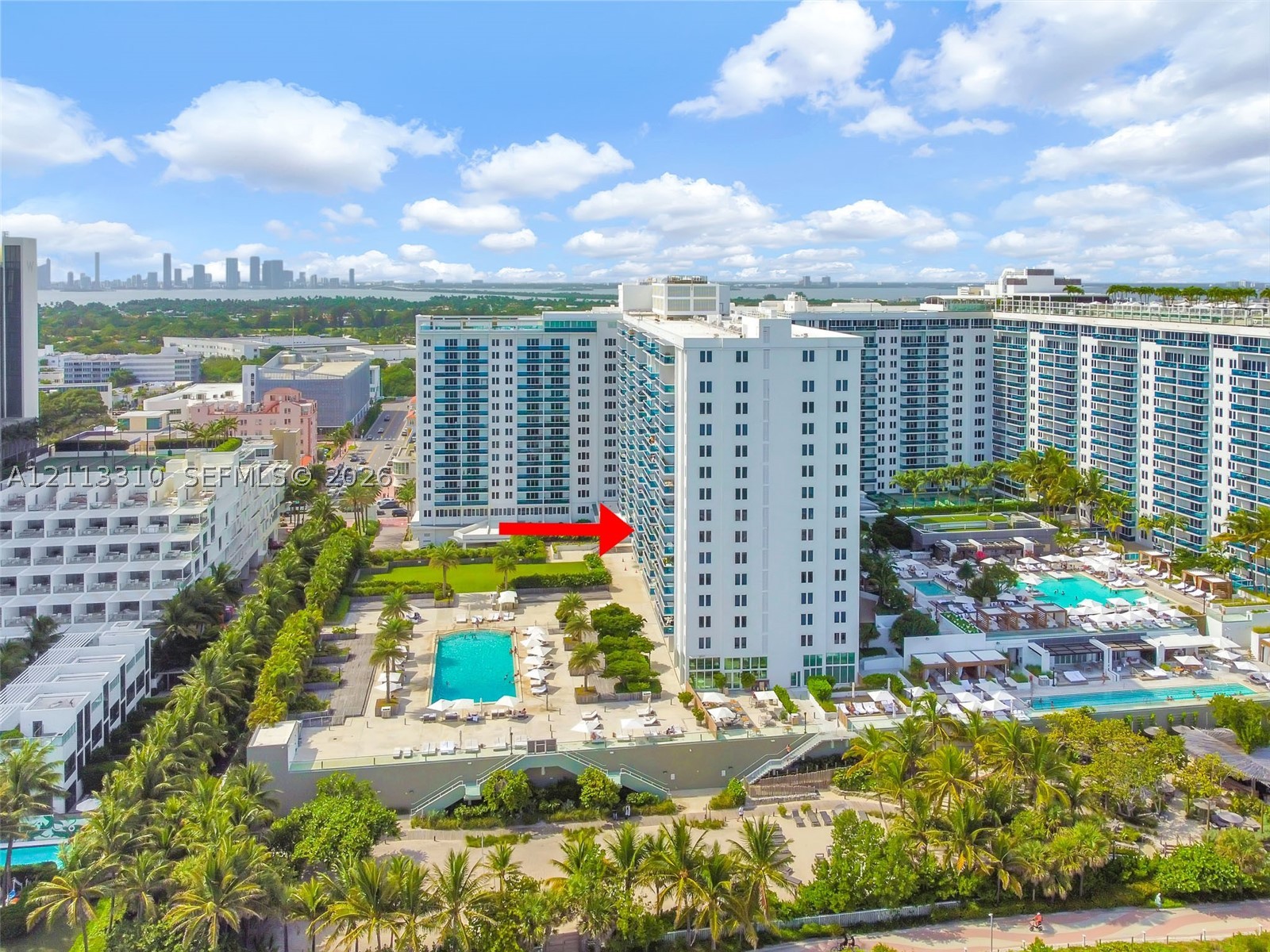 2301 Collins Ave #303