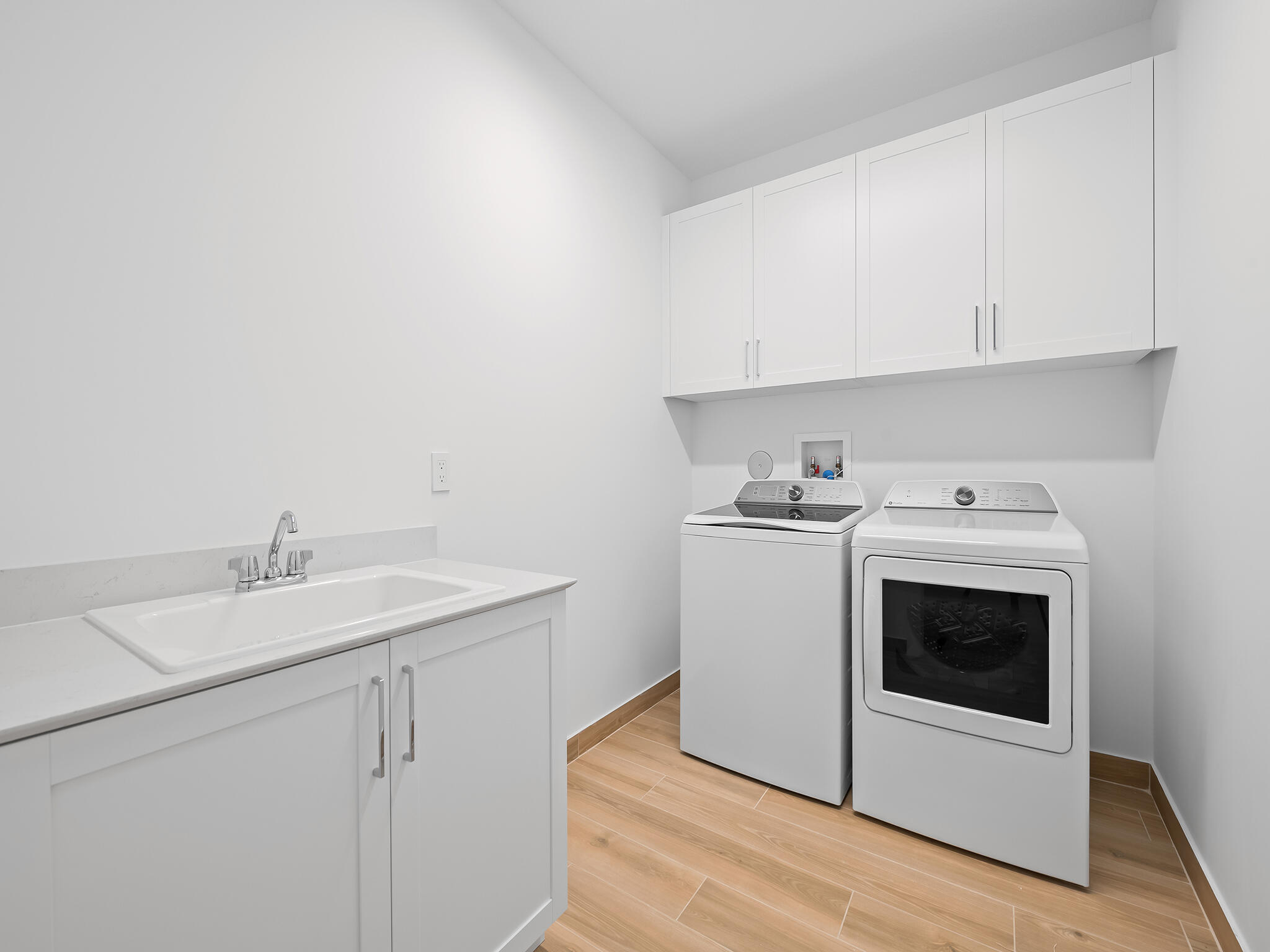 1437 SW 23rd Fort Lauderdale, FL 33315