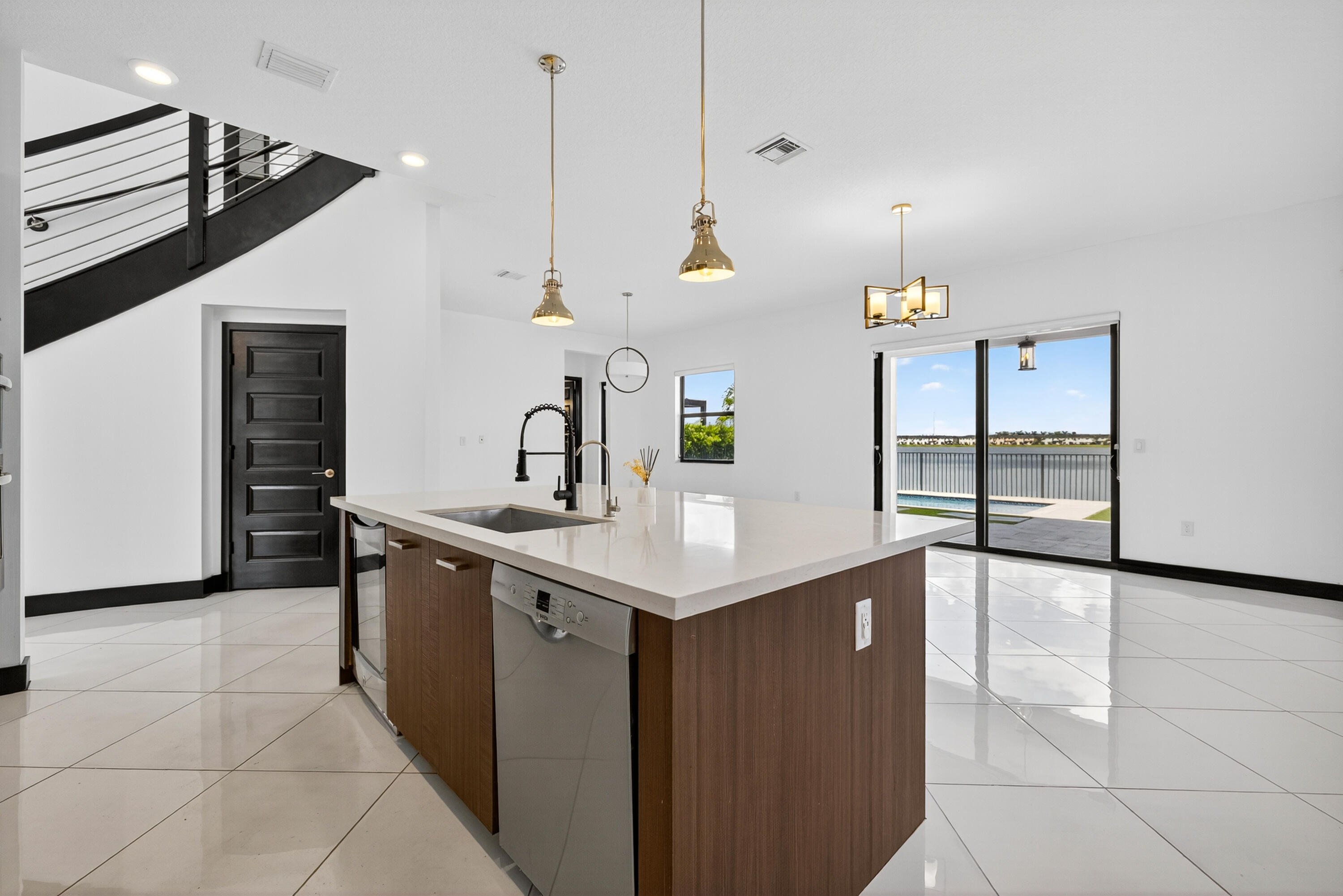 15800 NW 88th Miami Lakes, FL 33018