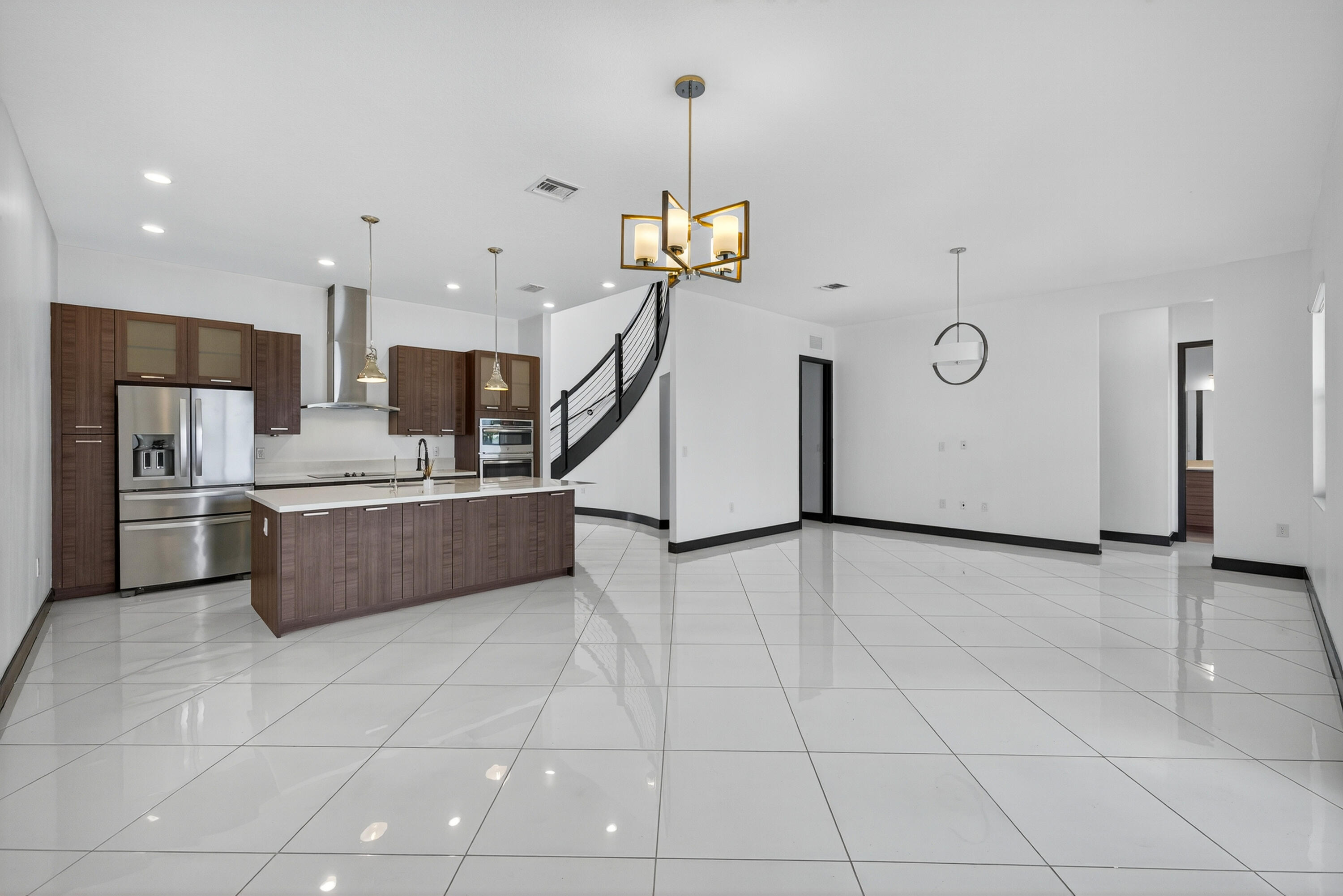 15800 NW 88th Miami Lakes, FL 33018