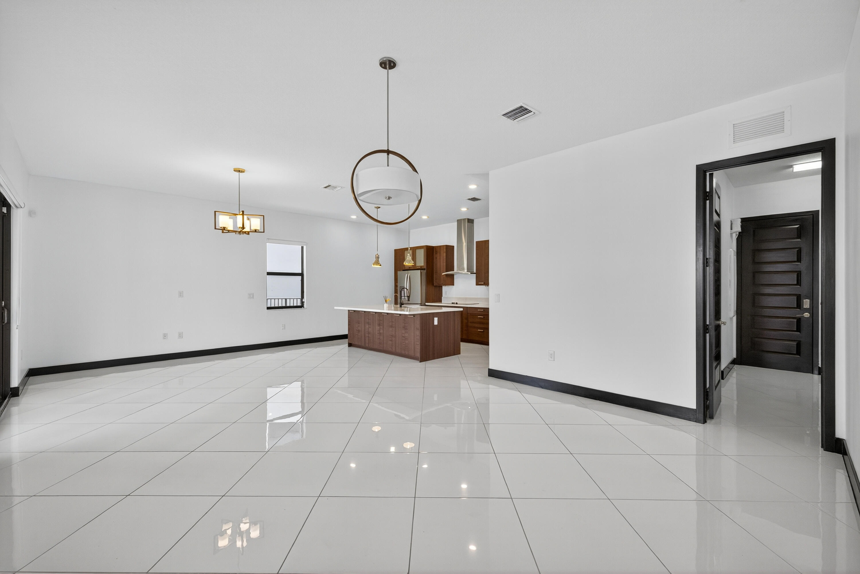 15800 NW 88th Miami Lakes, FL 33018