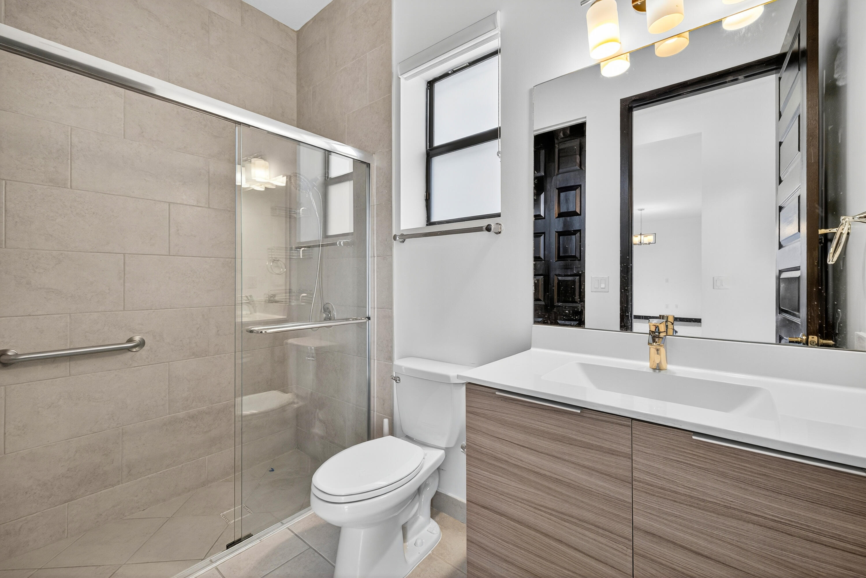 15800 NW 88th Miami Lakes, FL 33018