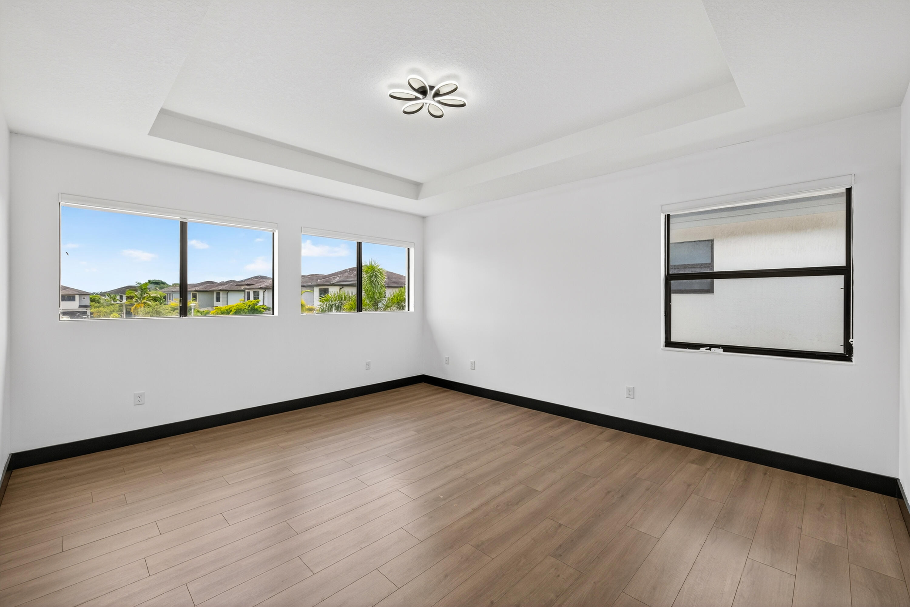 15800 NW 88th Miami Lakes, FL 33018