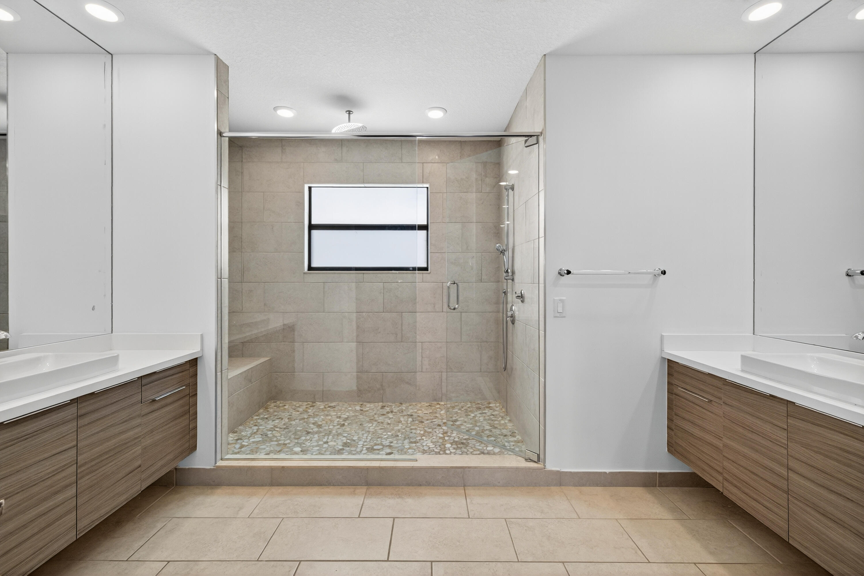 15800 NW 88th Miami Lakes, FL 33018