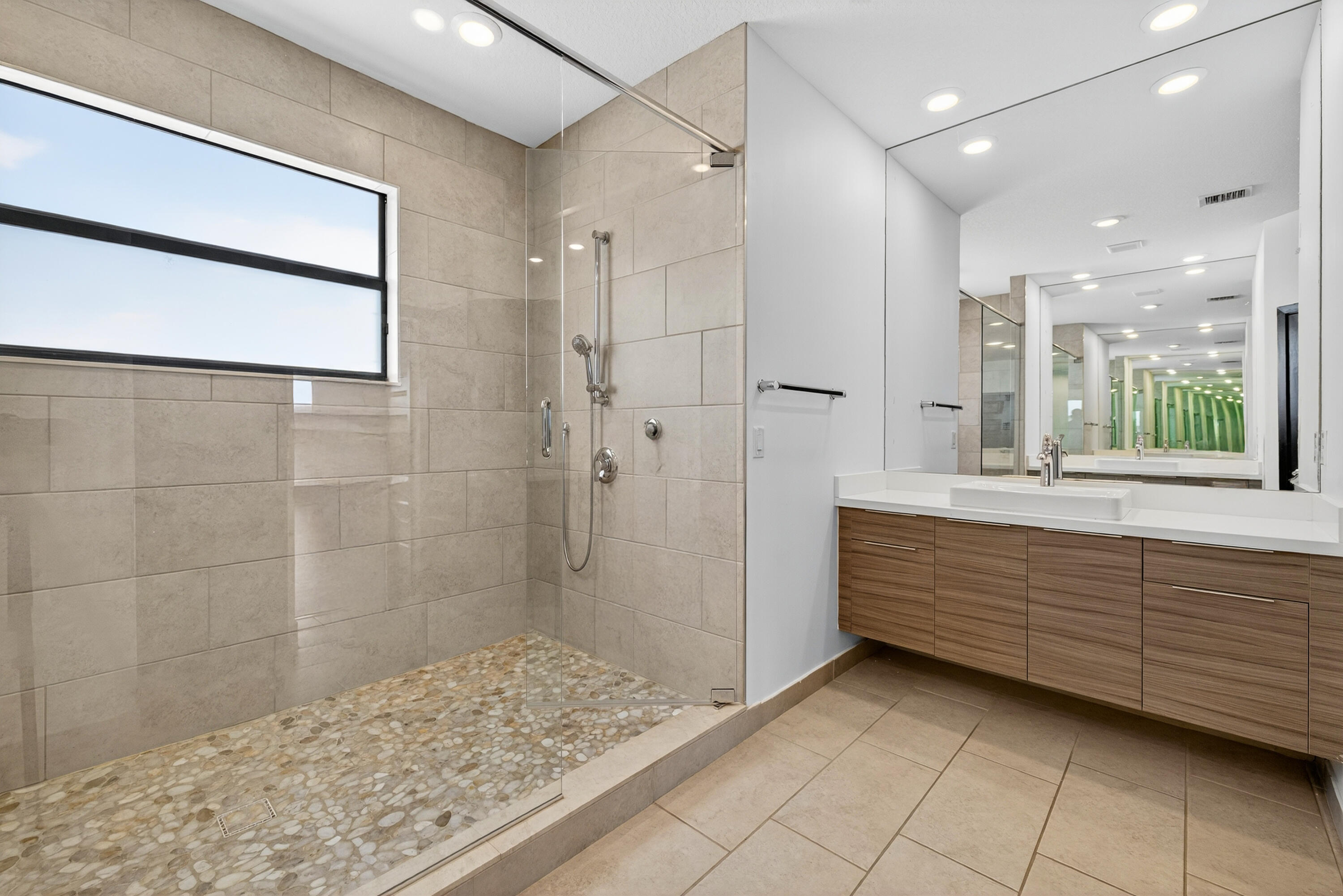 15800 NW 88th Miami Lakes, FL 33018