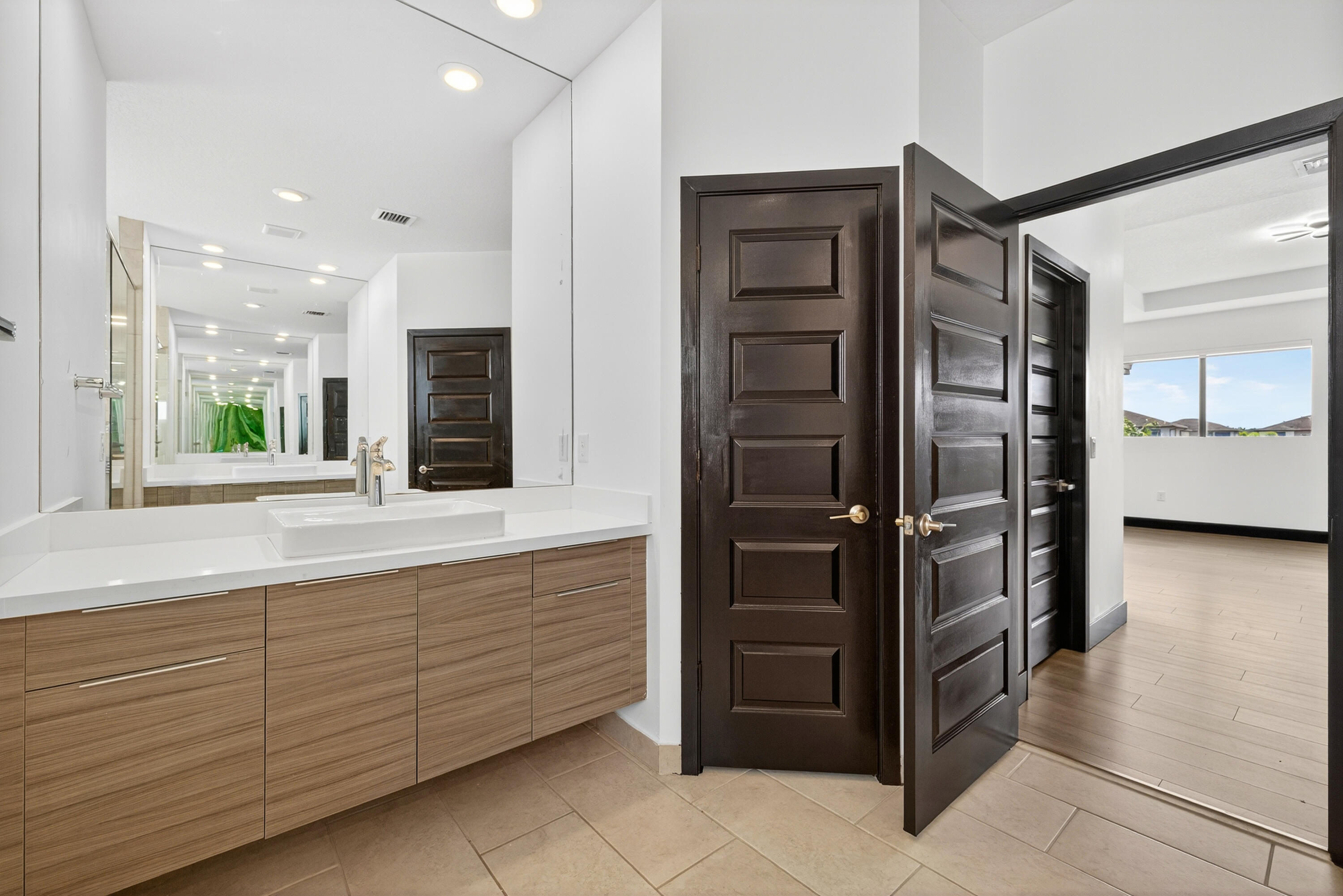 15800 NW 88th Miami Lakes, FL 33018