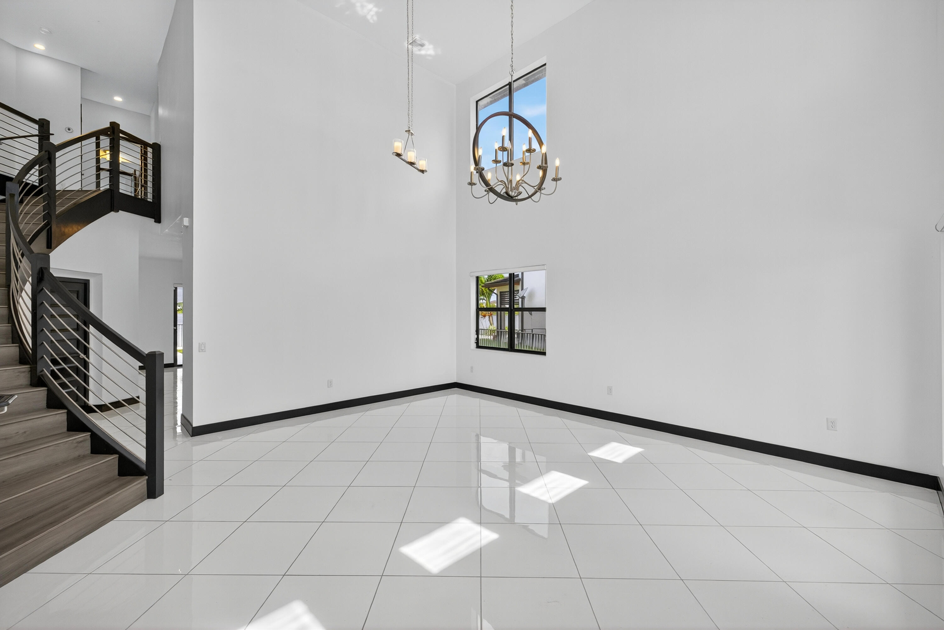 15800 NW 88th Miami Lakes, FL 33018