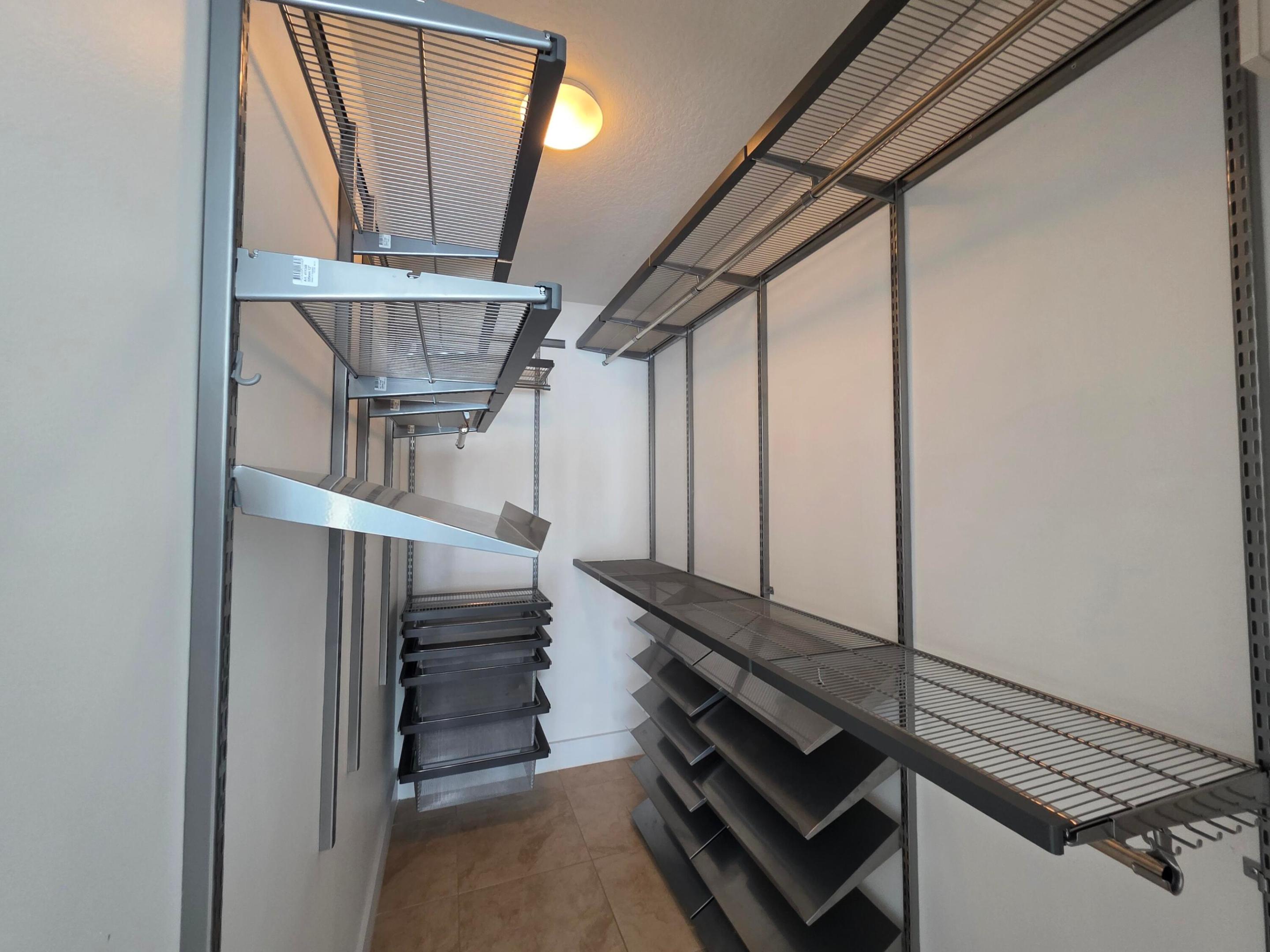 image Brickell on the River South14