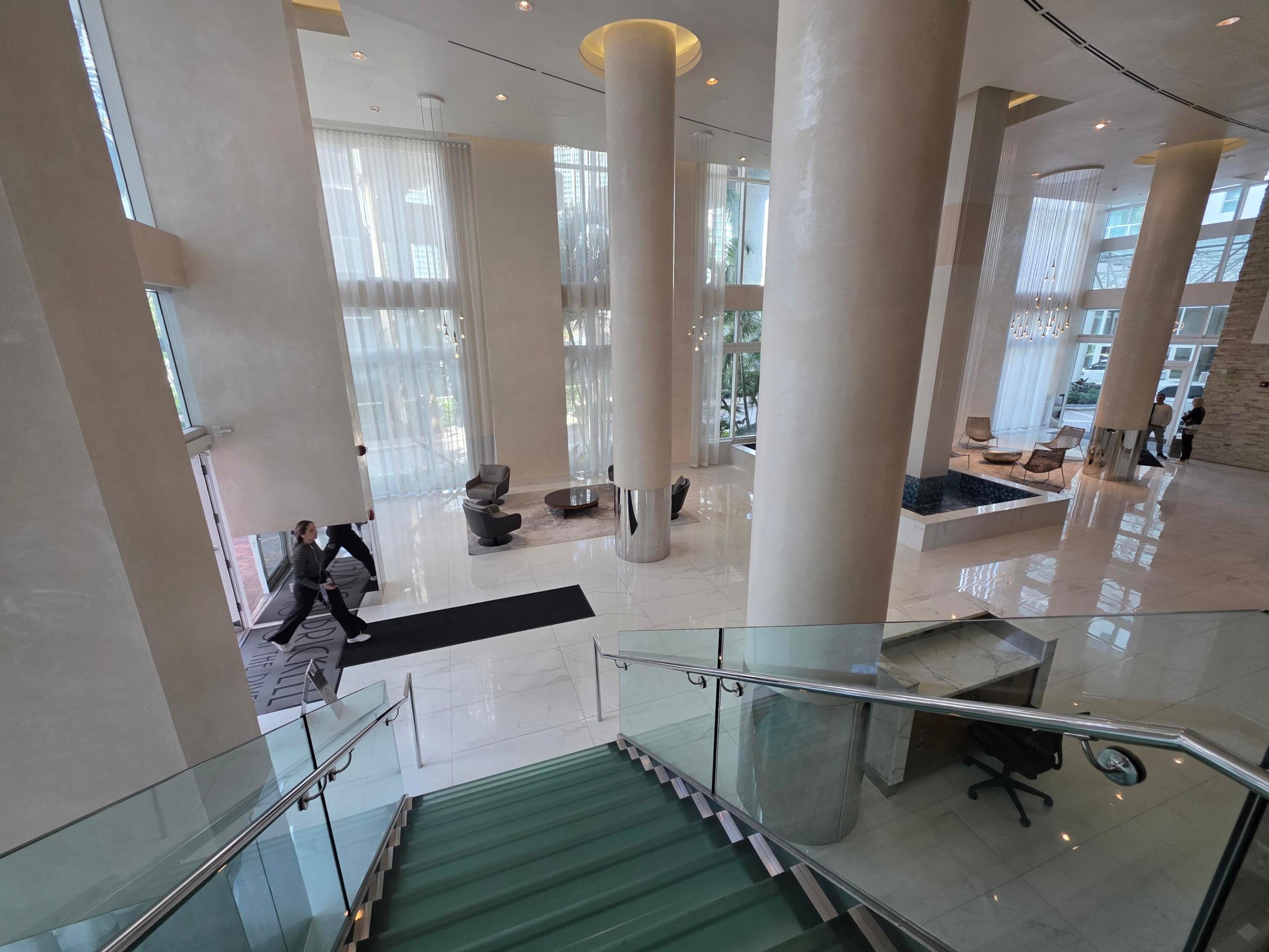 image Brickell on the River South19