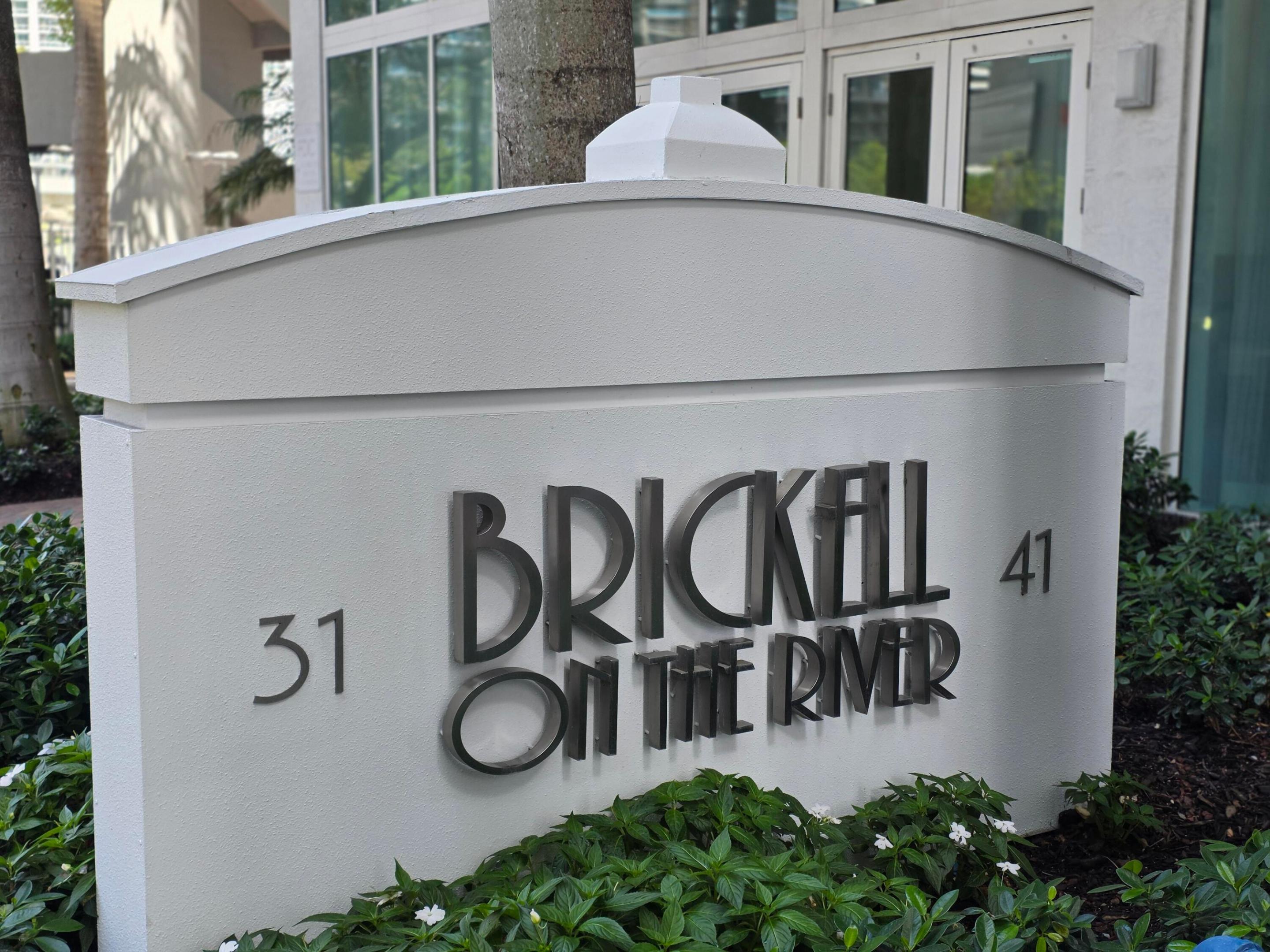 image Brickell on the River South22