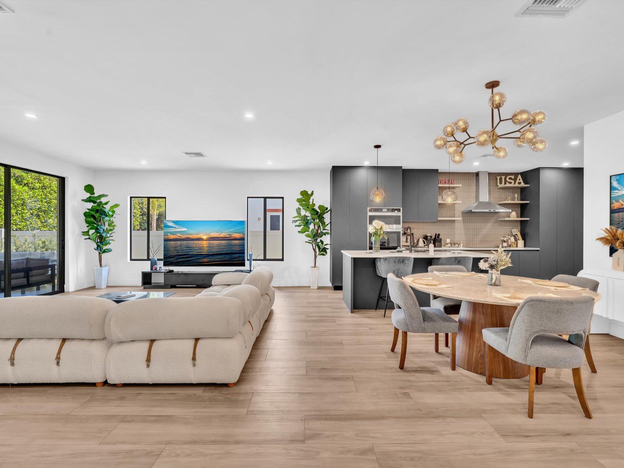 913 NE 15th Fort Lauderdale, FL 33304