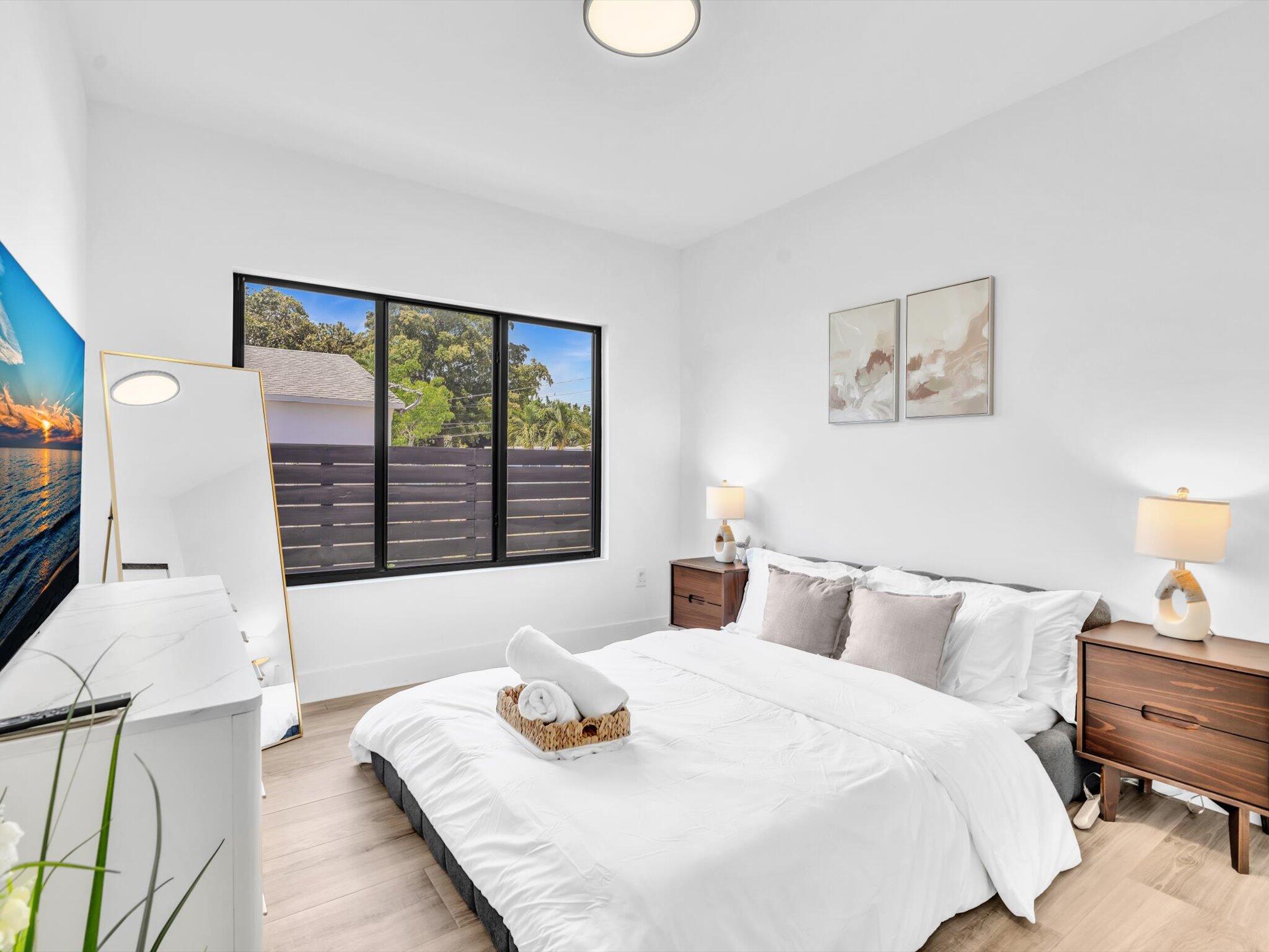 913 NE 15th Fort Lauderdale, FL 33304