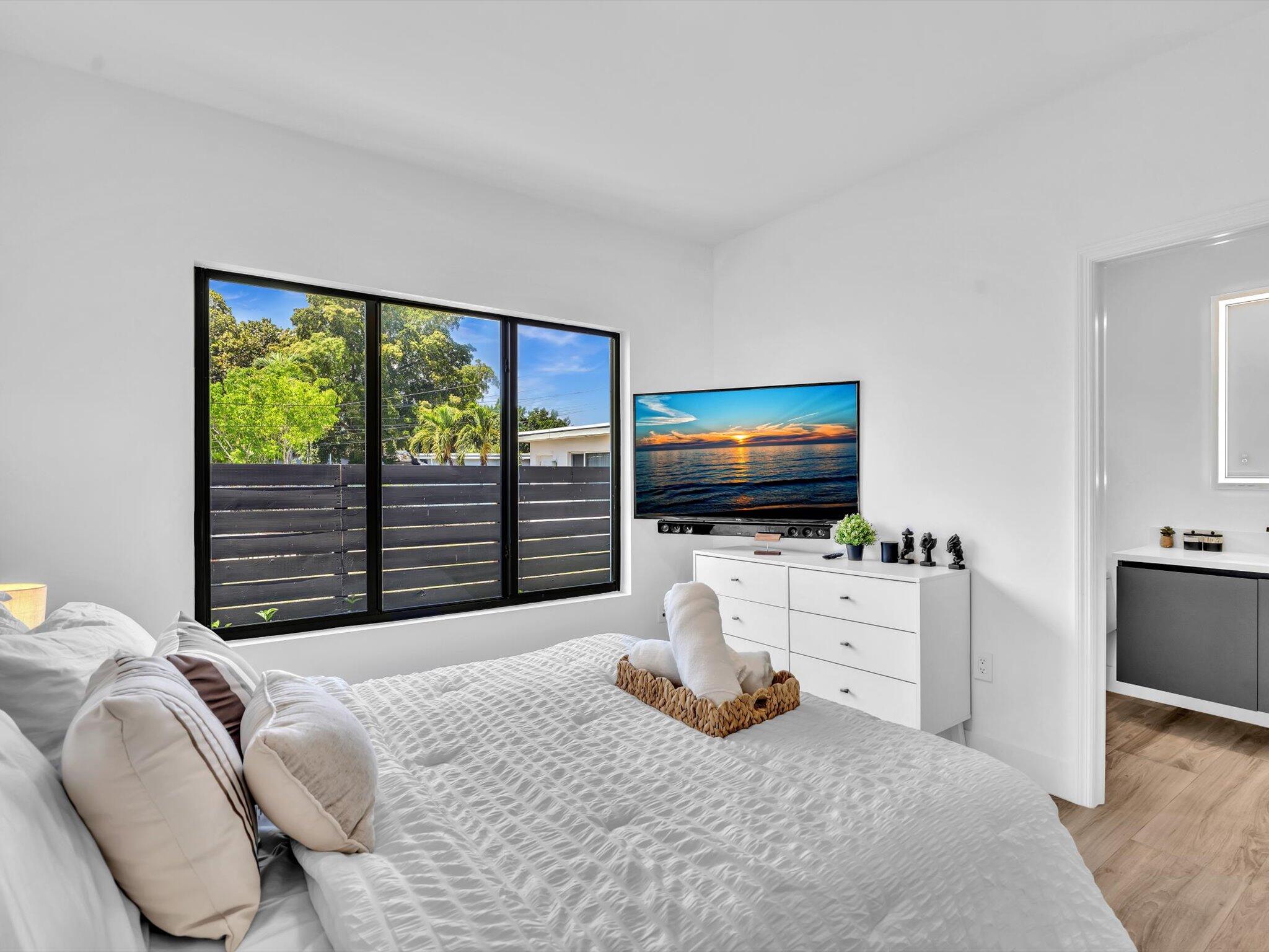 913 NE 15th Fort Lauderdale, FL 33304