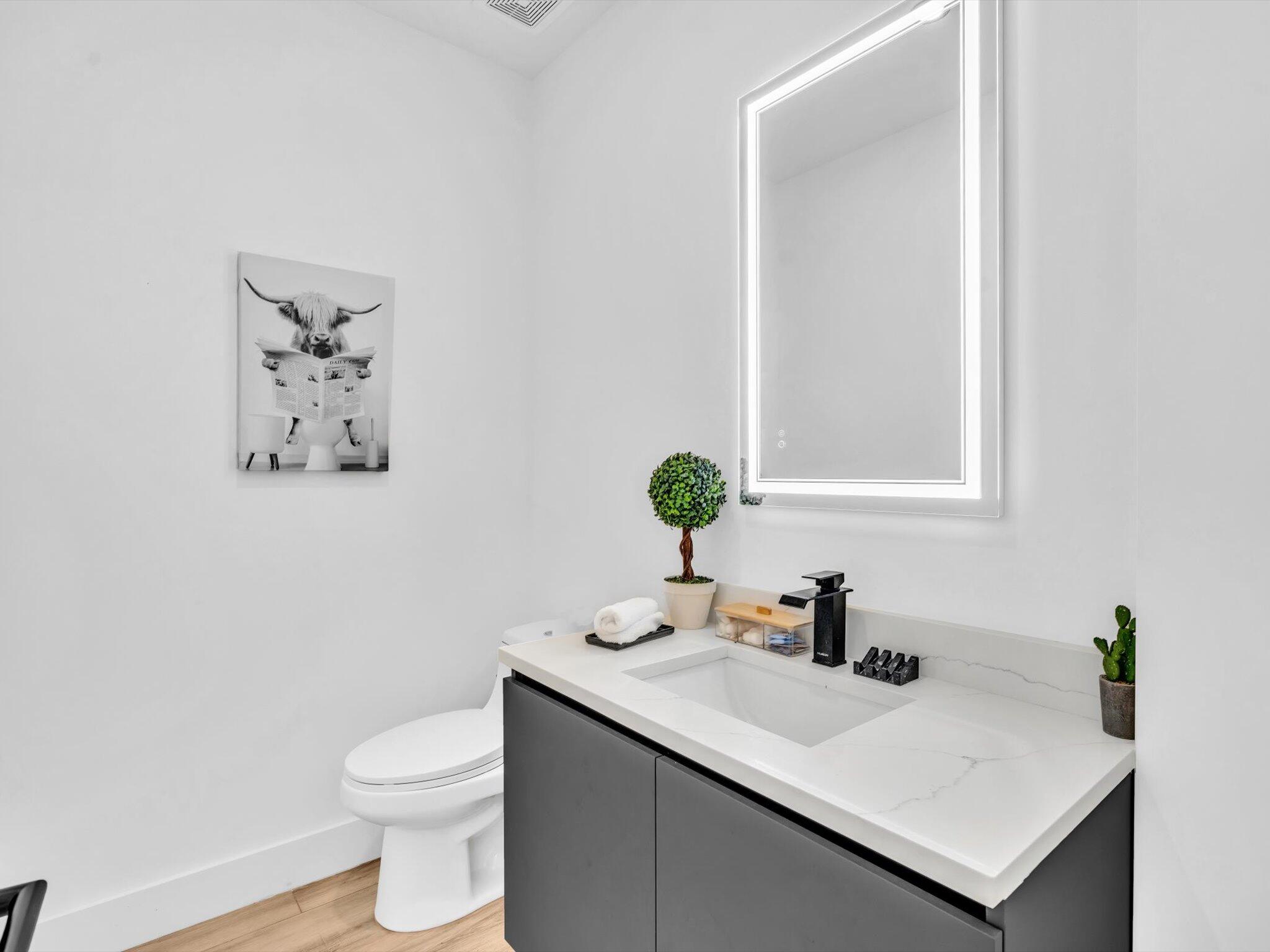 913 NE 15th Fort Lauderdale, FL 33304