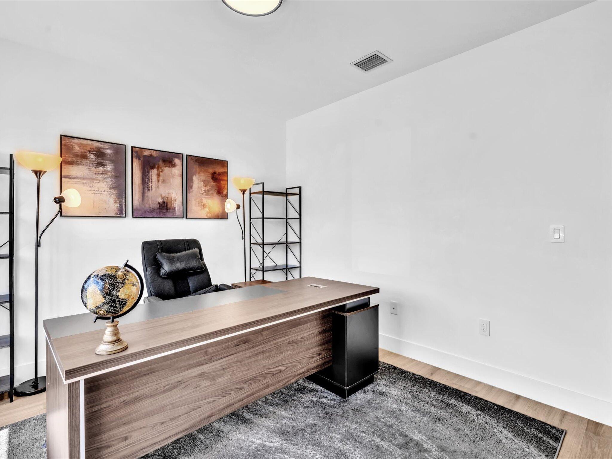 913 NE 15th Fort Lauderdale, FL 33304