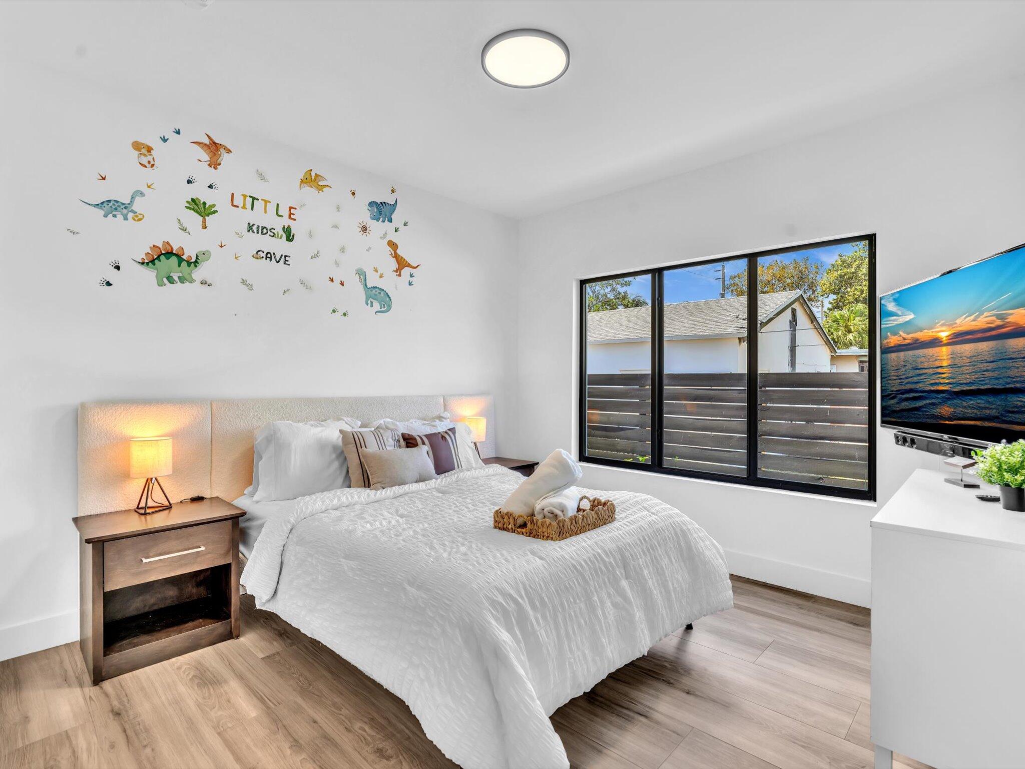 913 NE 15th Fort Lauderdale, FL 33304