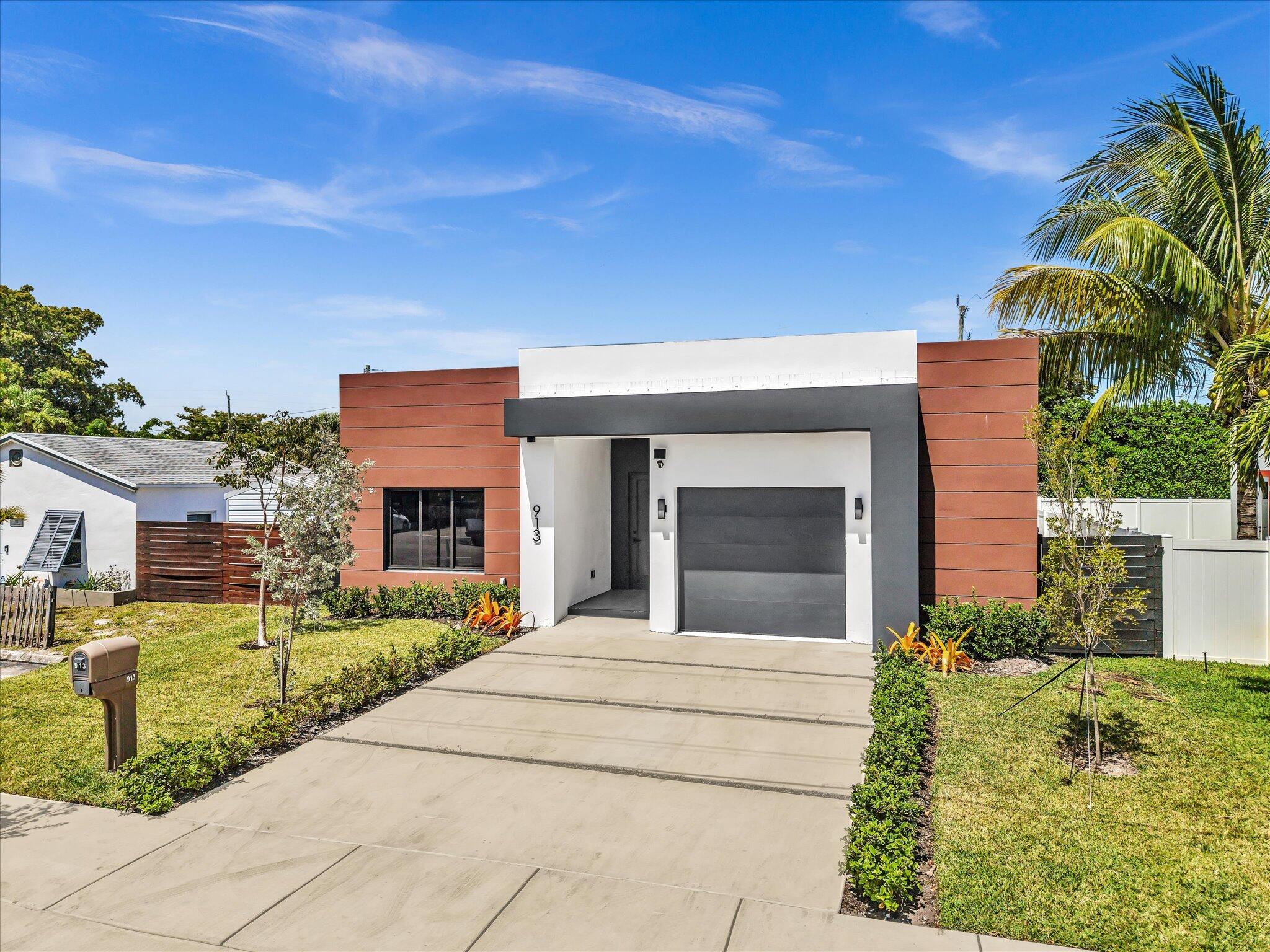913 NE 15th Fort Lauderdale, FL 33304