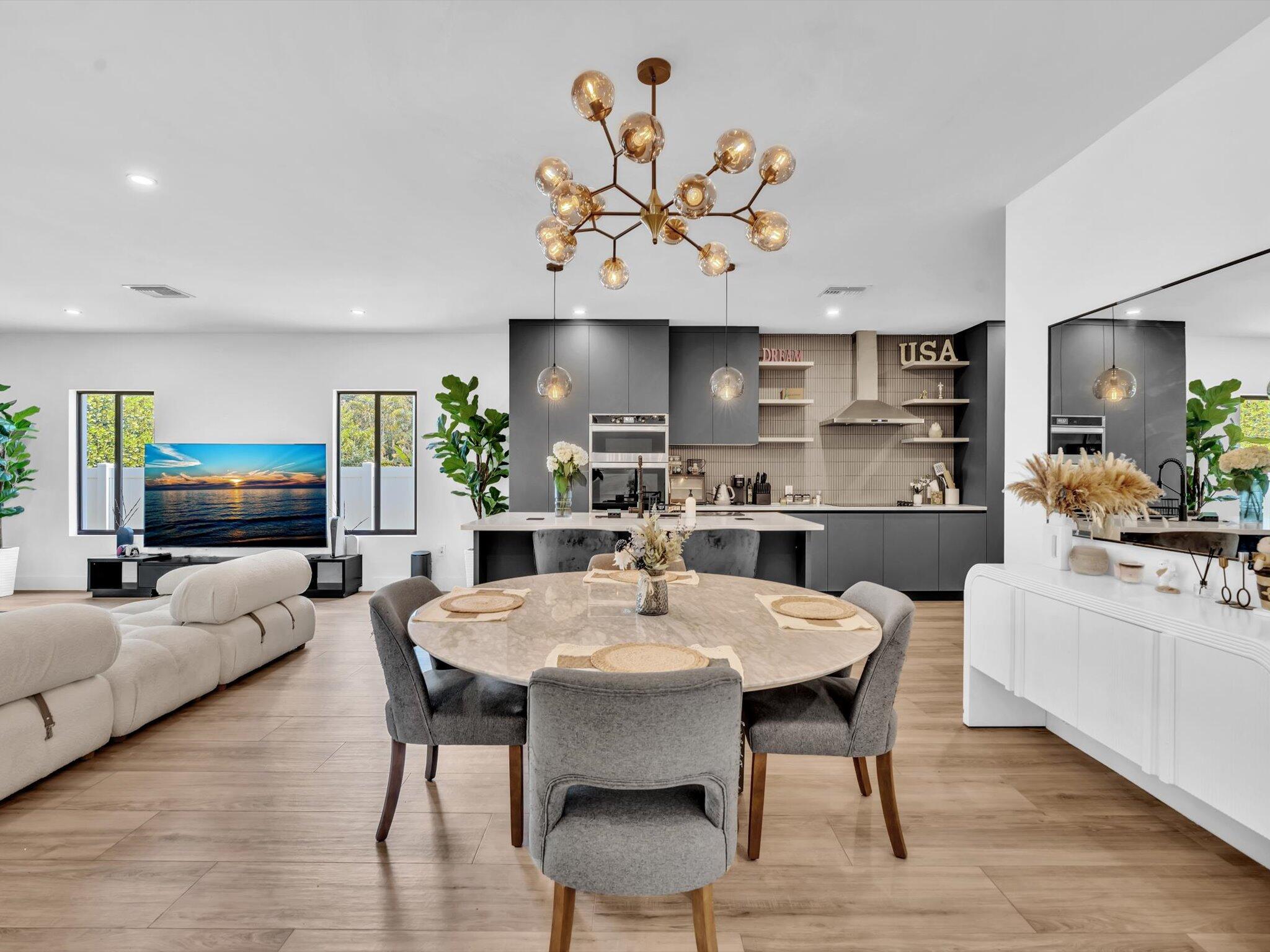 913 NE 15th Fort Lauderdale, FL 33304