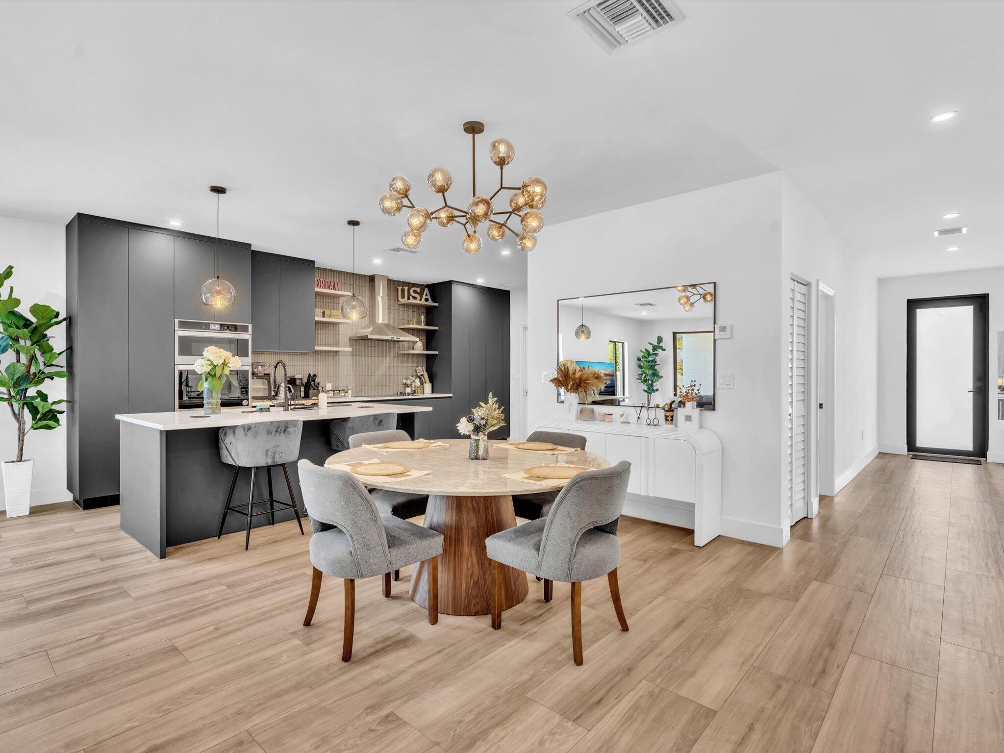 913 NE 15th Fort Lauderdale, FL 33304