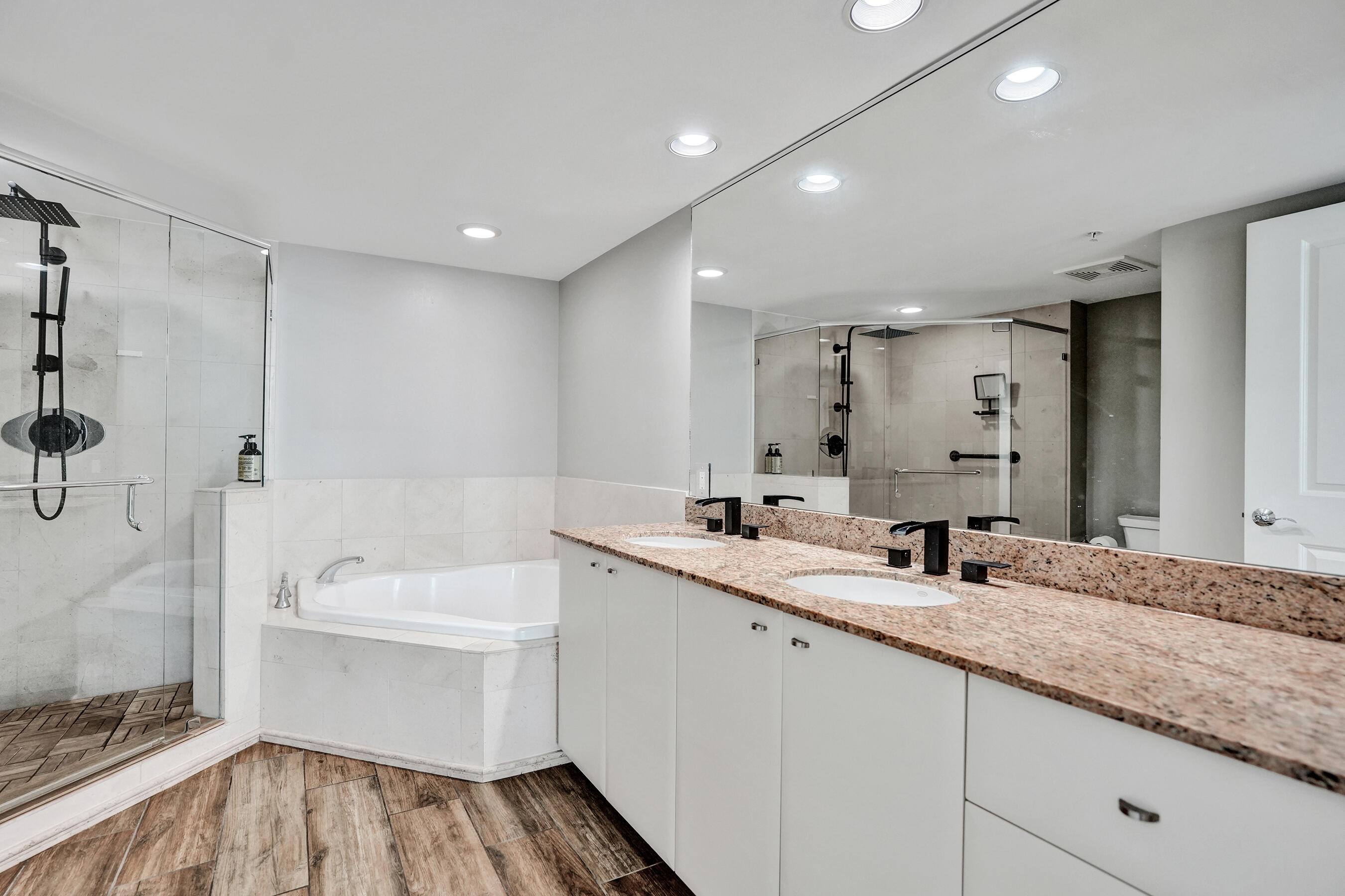 610 W Las Olas #1518n Fort Lauderdale, FL 33312