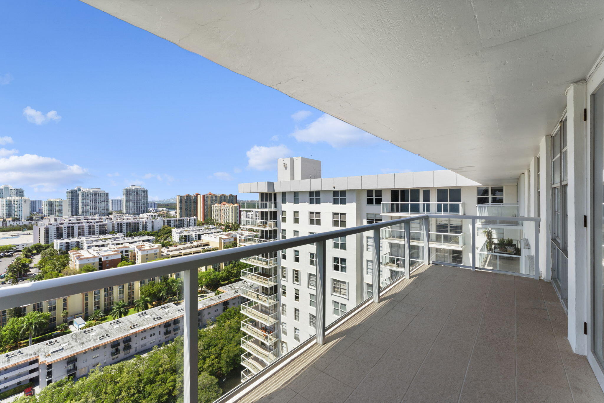 image Winston Towers 30014
