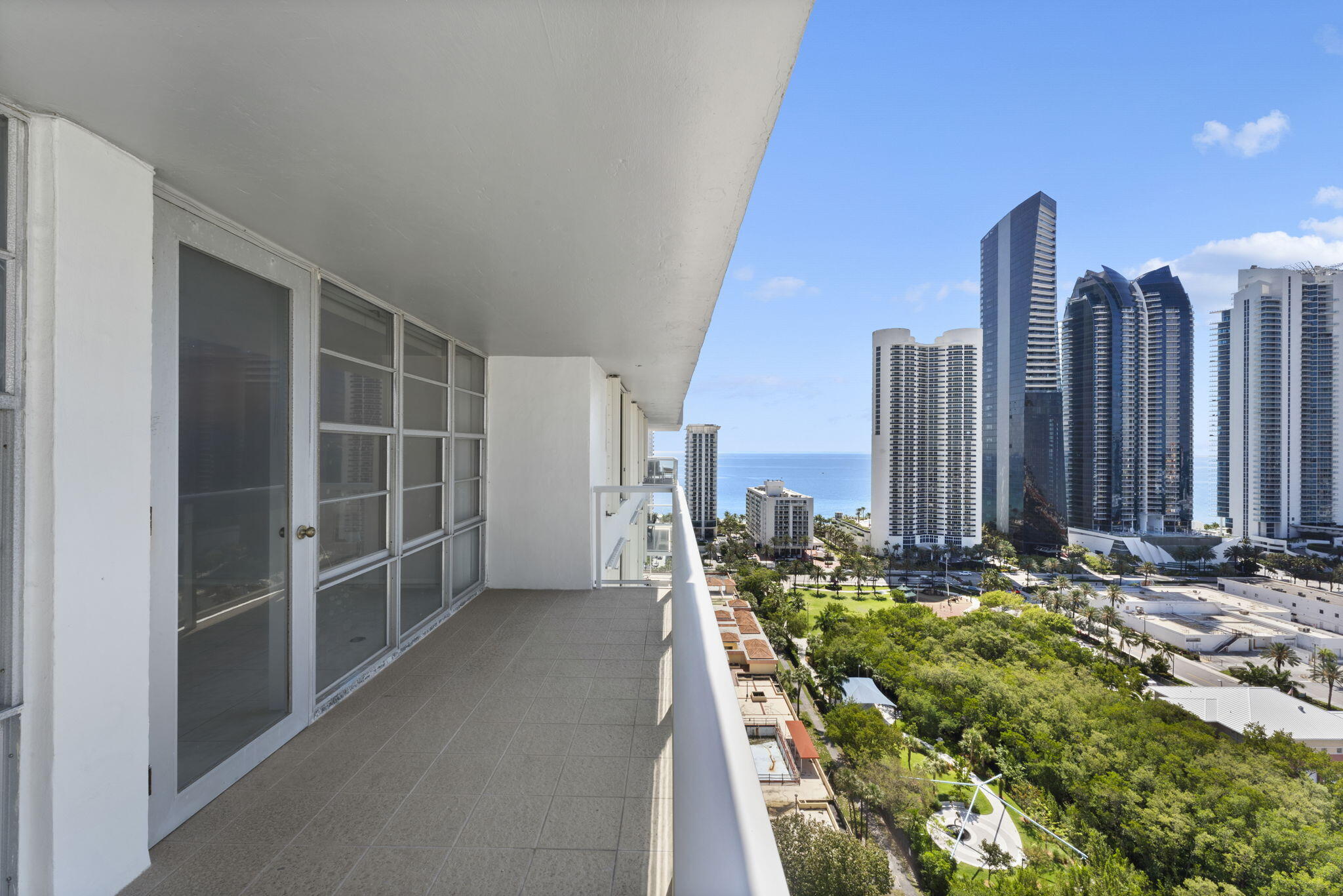 image Winston Towers 3001