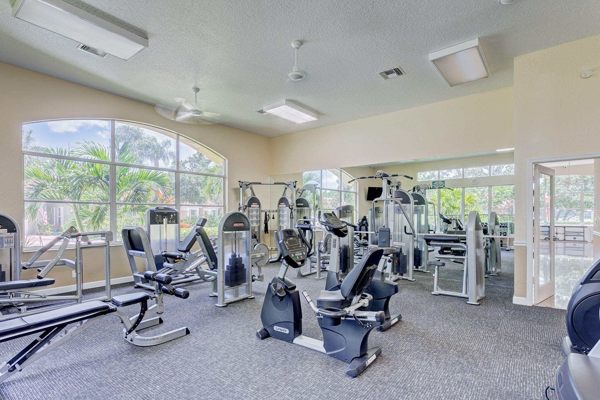 5137 Elpine Riviera Beach, FL 33418