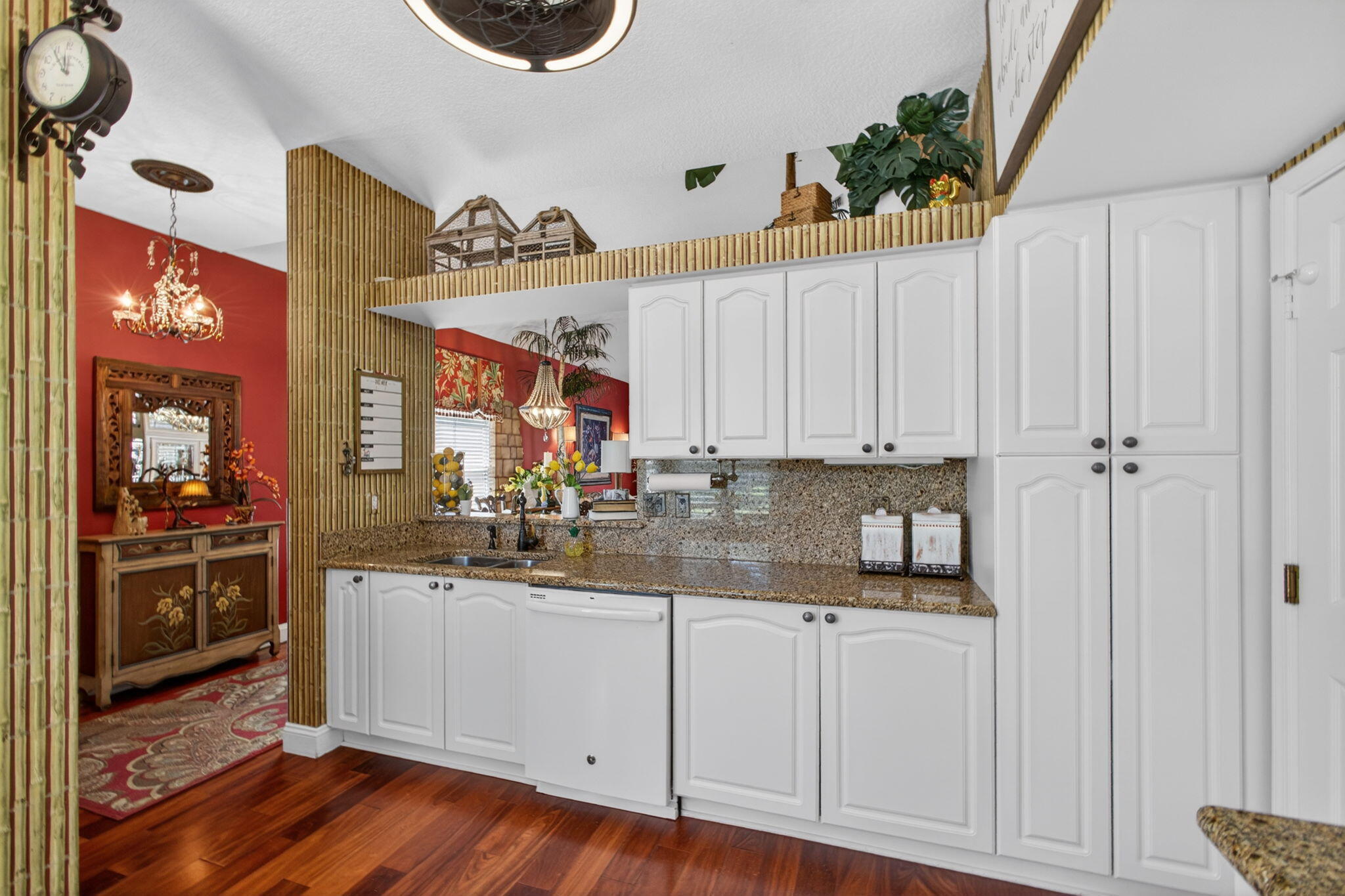 5137 Elpine Riviera Beach, FL 33418