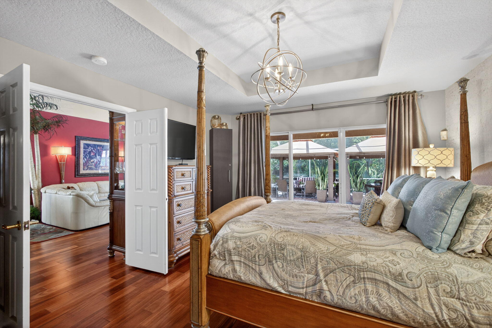 5137 Elpine Riviera Beach, FL 33418