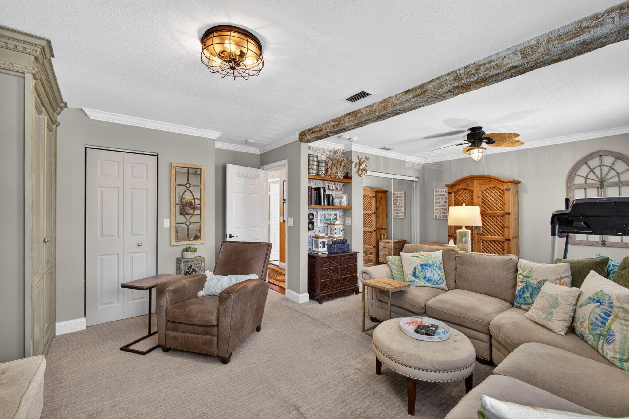 5137 Elpine Riviera Beach, FL 33418
