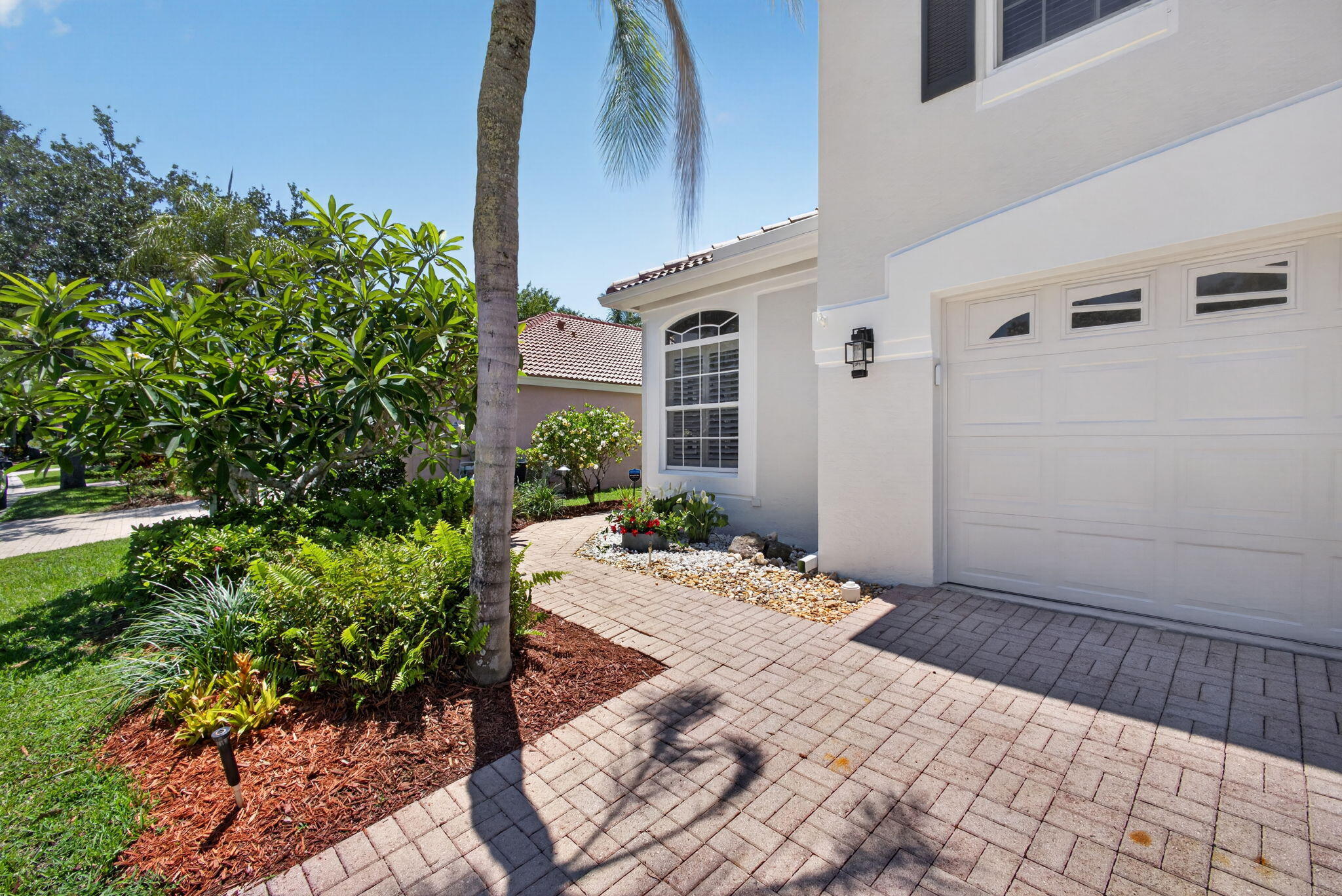 5137 Elpine Riviera Beach, FL 33418