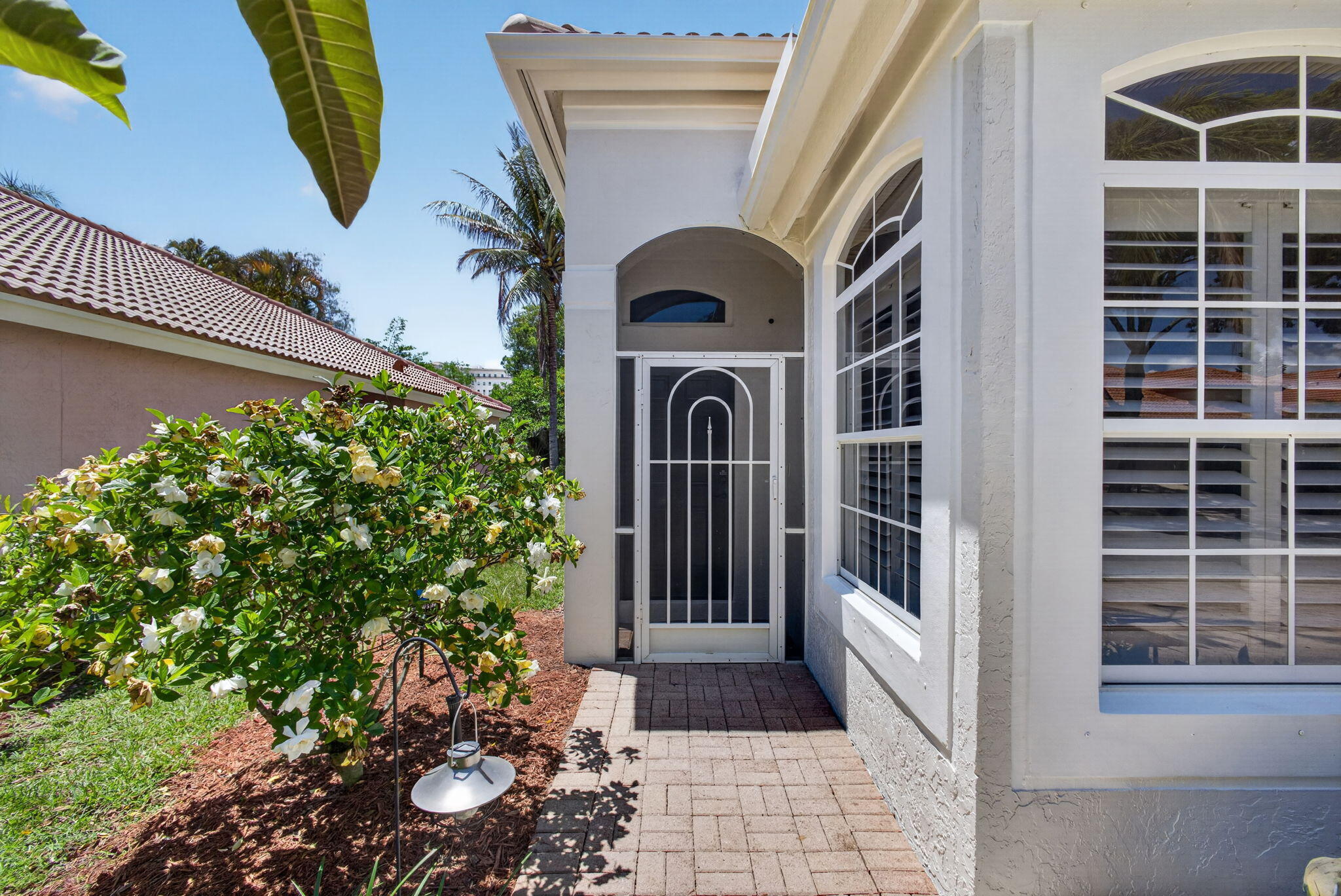 5137 Elpine Riviera Beach, FL 33418