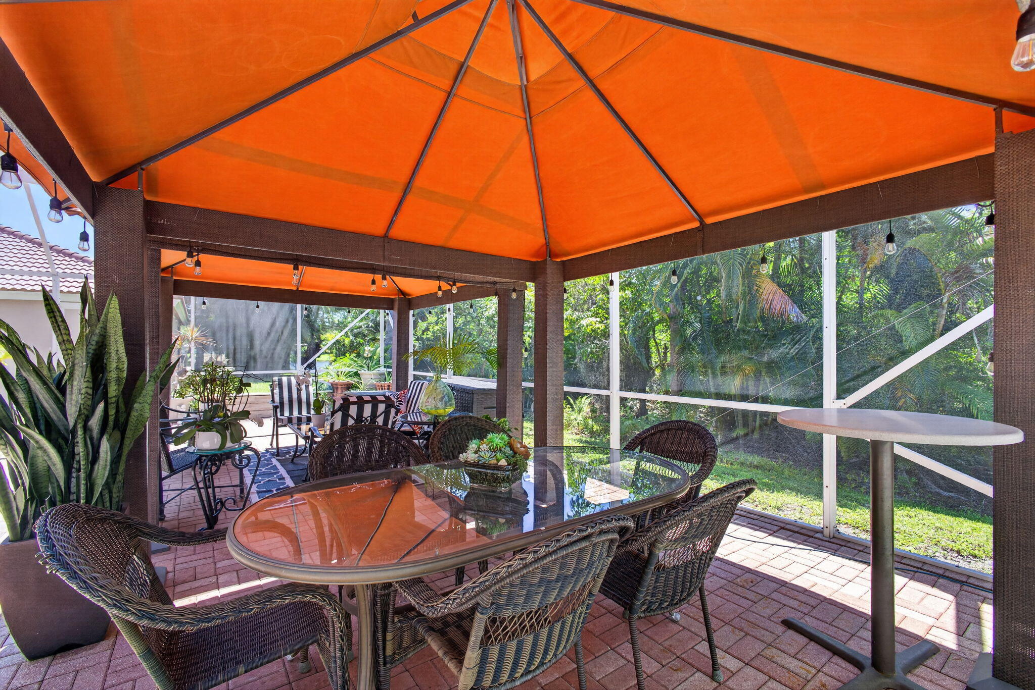 5137 Elpine Riviera Beach, FL 33418