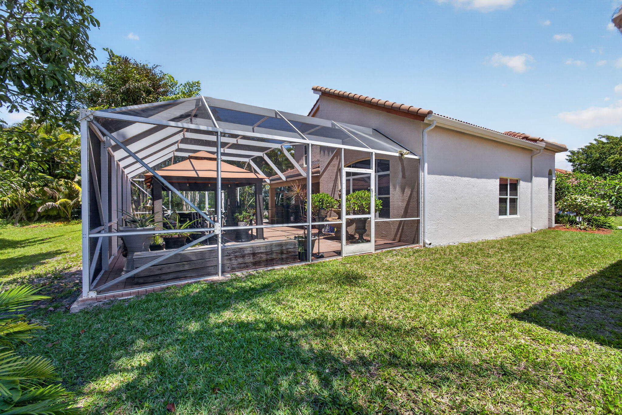 5137 Elpine Riviera Beach, FL 33418
