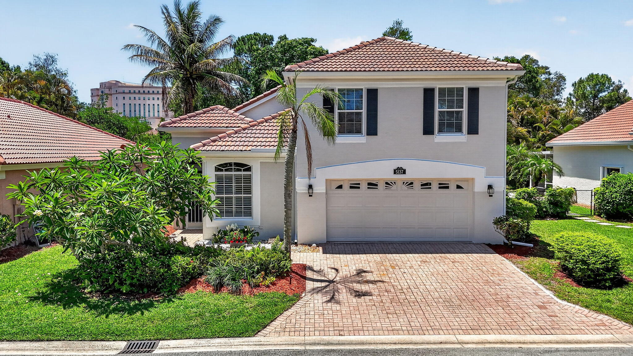 5137 Elpine Riviera Beach, FL 33418