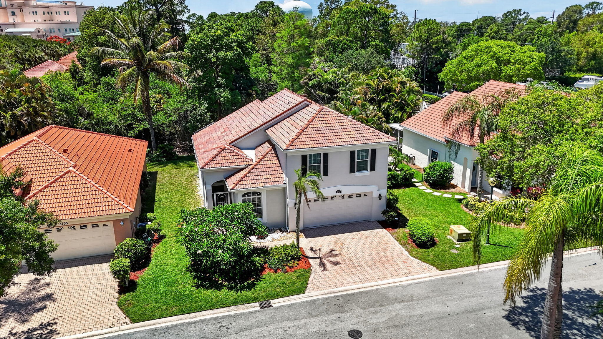 5137 Elpine Riviera Beach, FL 33418