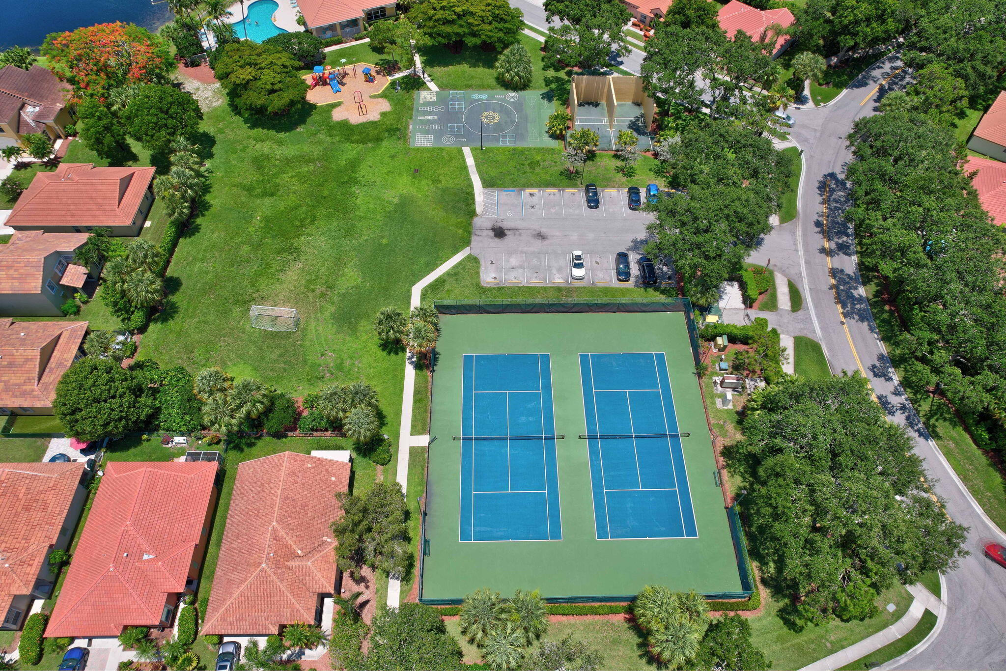 5137 Elpine Riviera Beach, FL 33418