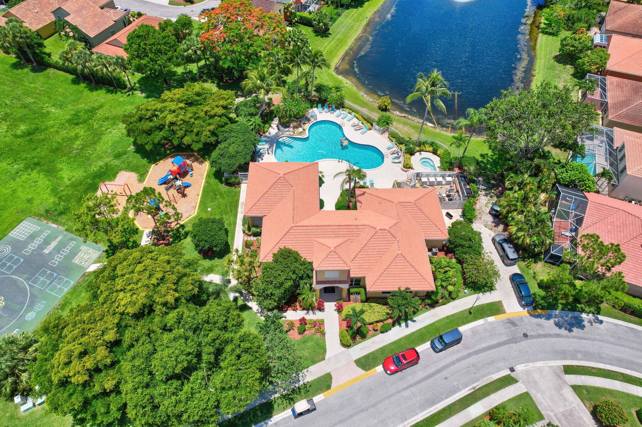 5137 Elpine Riviera Beach, FL 33418