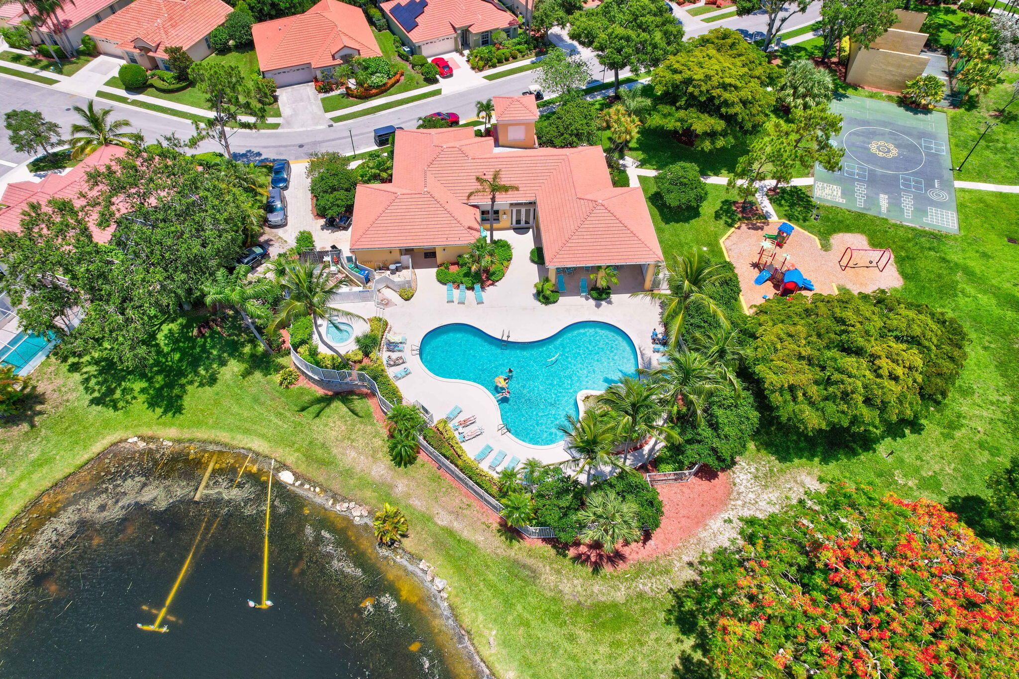 5137 Elpine Riviera Beach, FL 33418