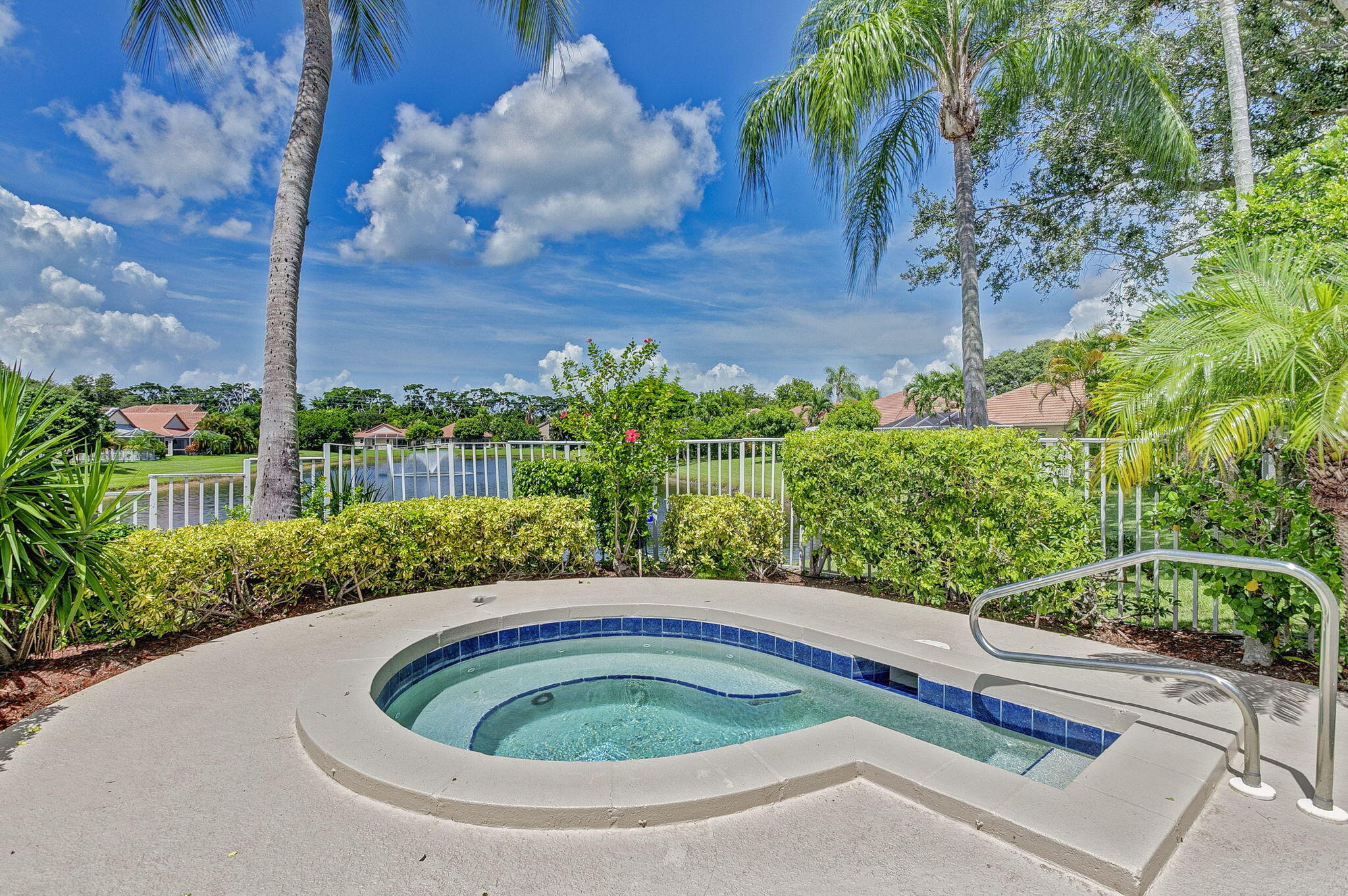 5137 Elpine Riviera Beach, FL 33418