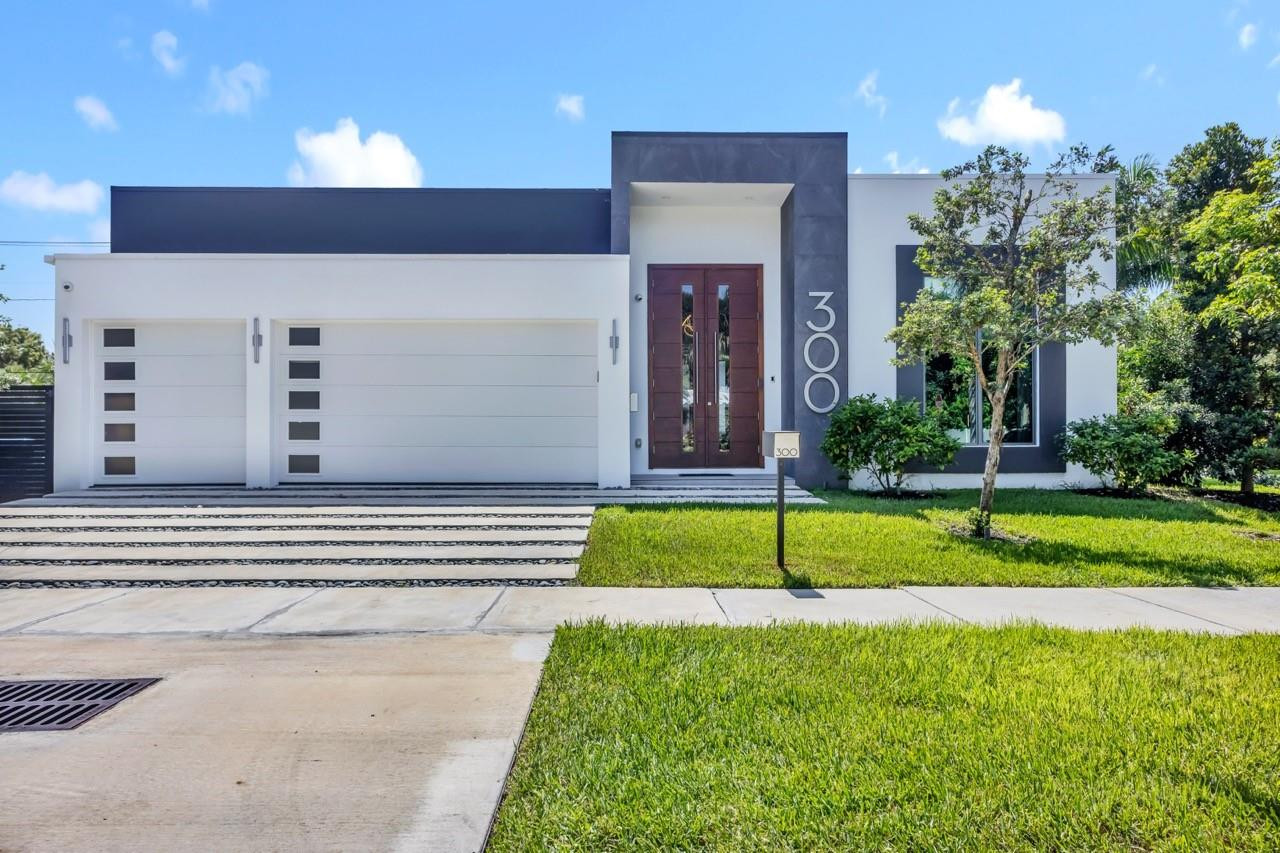 300 NE 21st