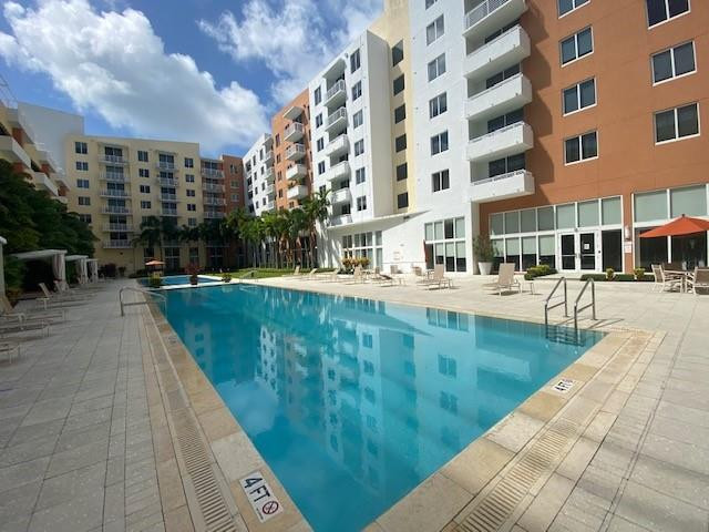 image The Venture at Aventura21