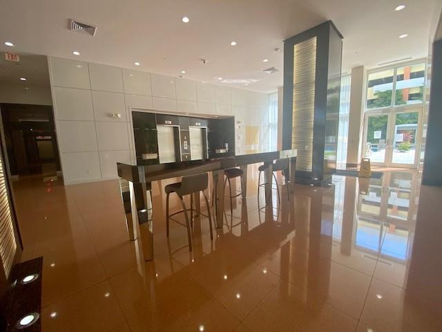 image The Venture at Aventura22