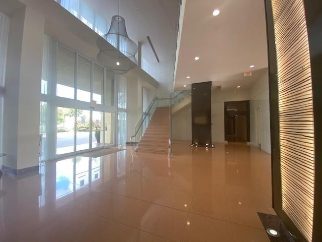 image The Venture at Aventura25