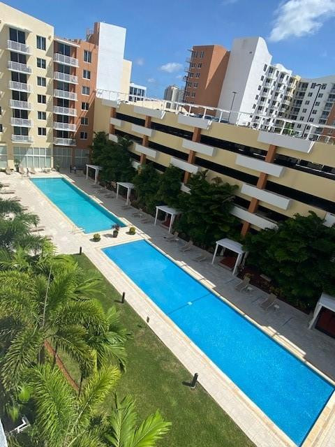 image The Venture at Aventura2
