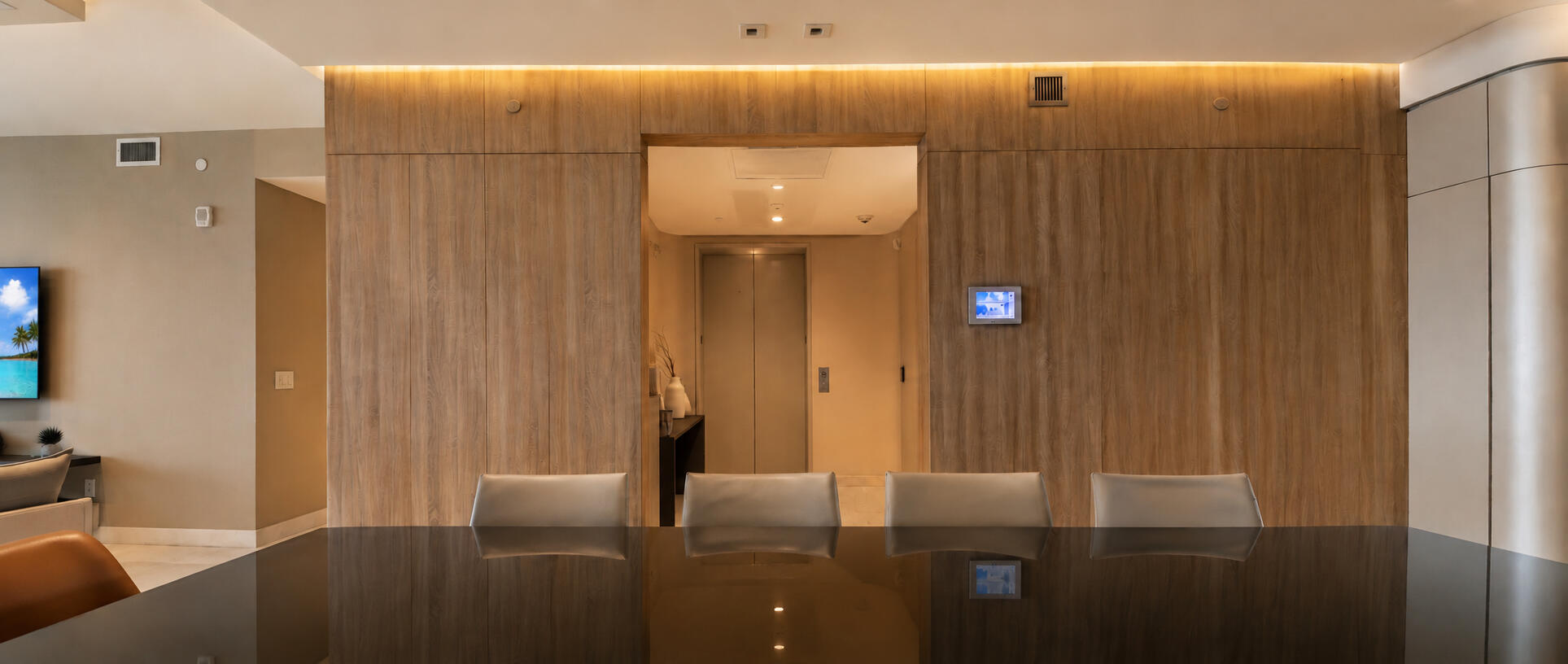 image Jade Signature19