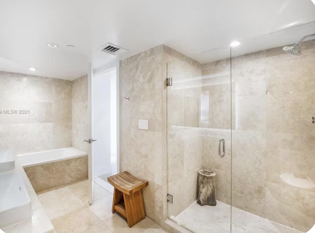 102 24th #1512 Miami Beach, FL 33139